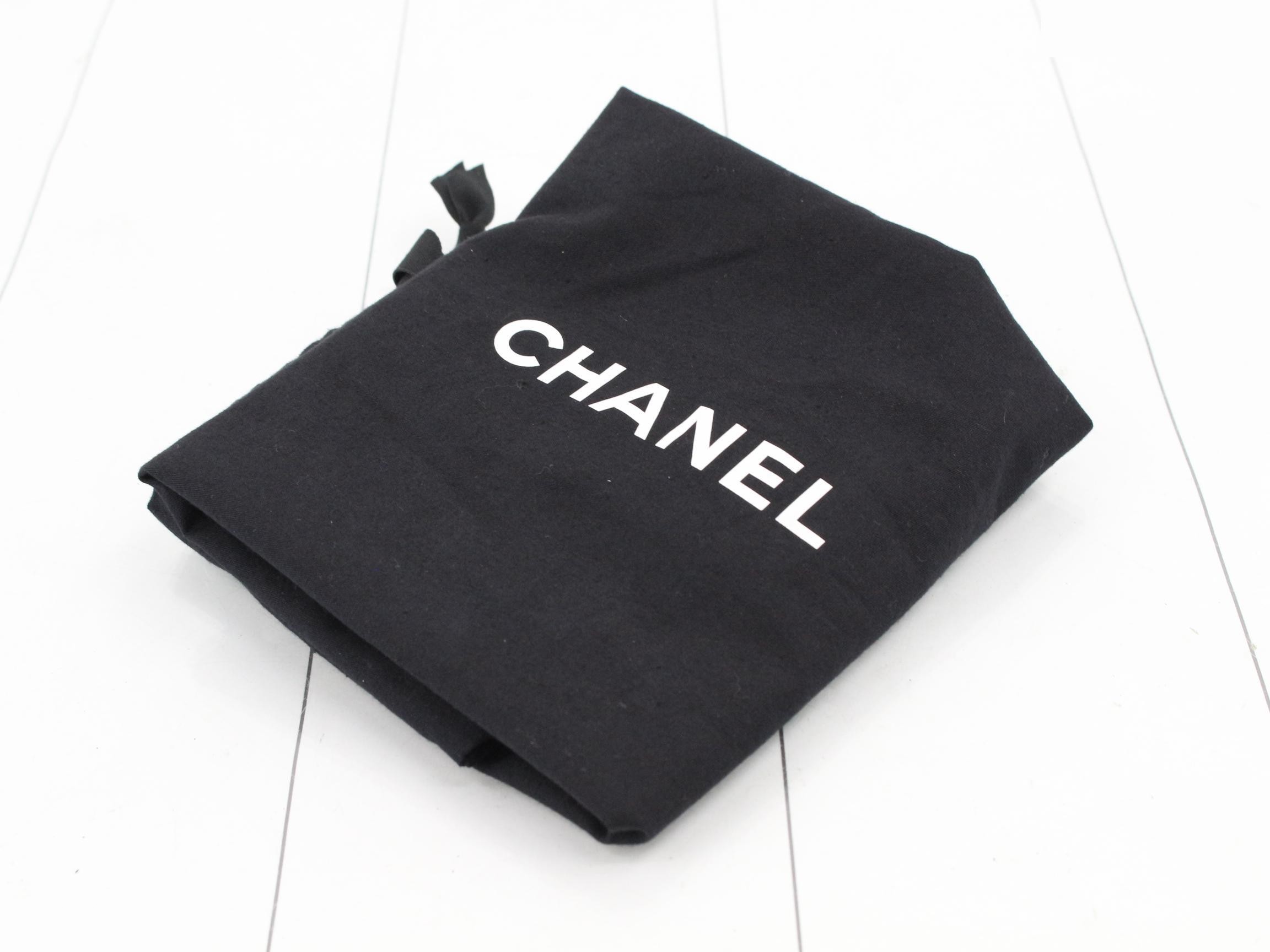 Gabrielle de Chanel Chain Shoulder Bag — view 7