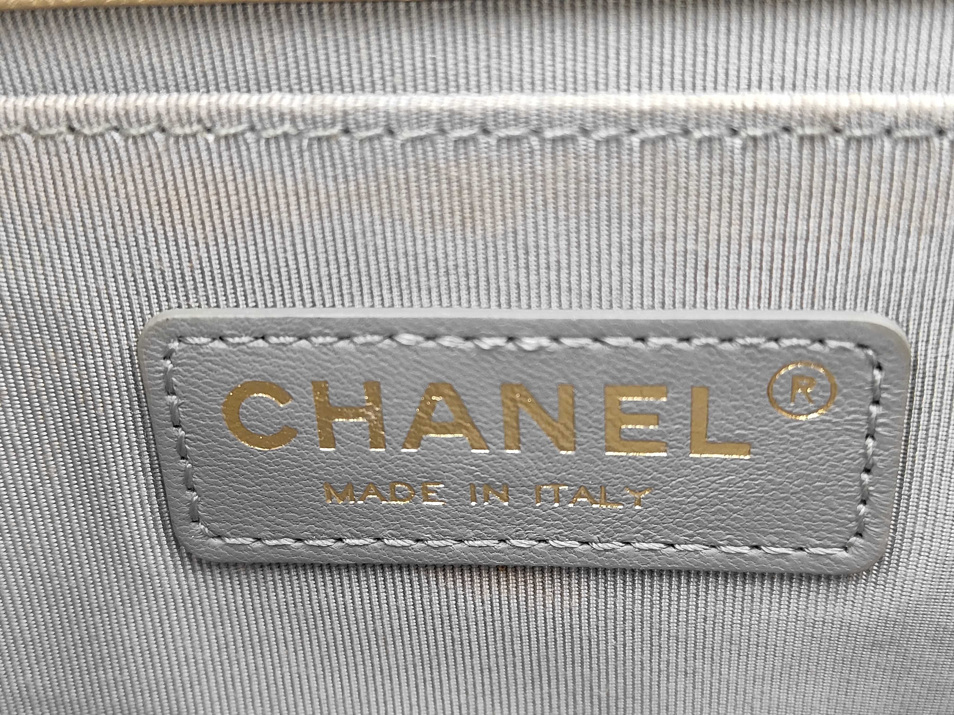 Boy Chanel 20 Dubai Limited Edition Chain Shoulder Bag (with seal, serial number in the 24 range) — view 11