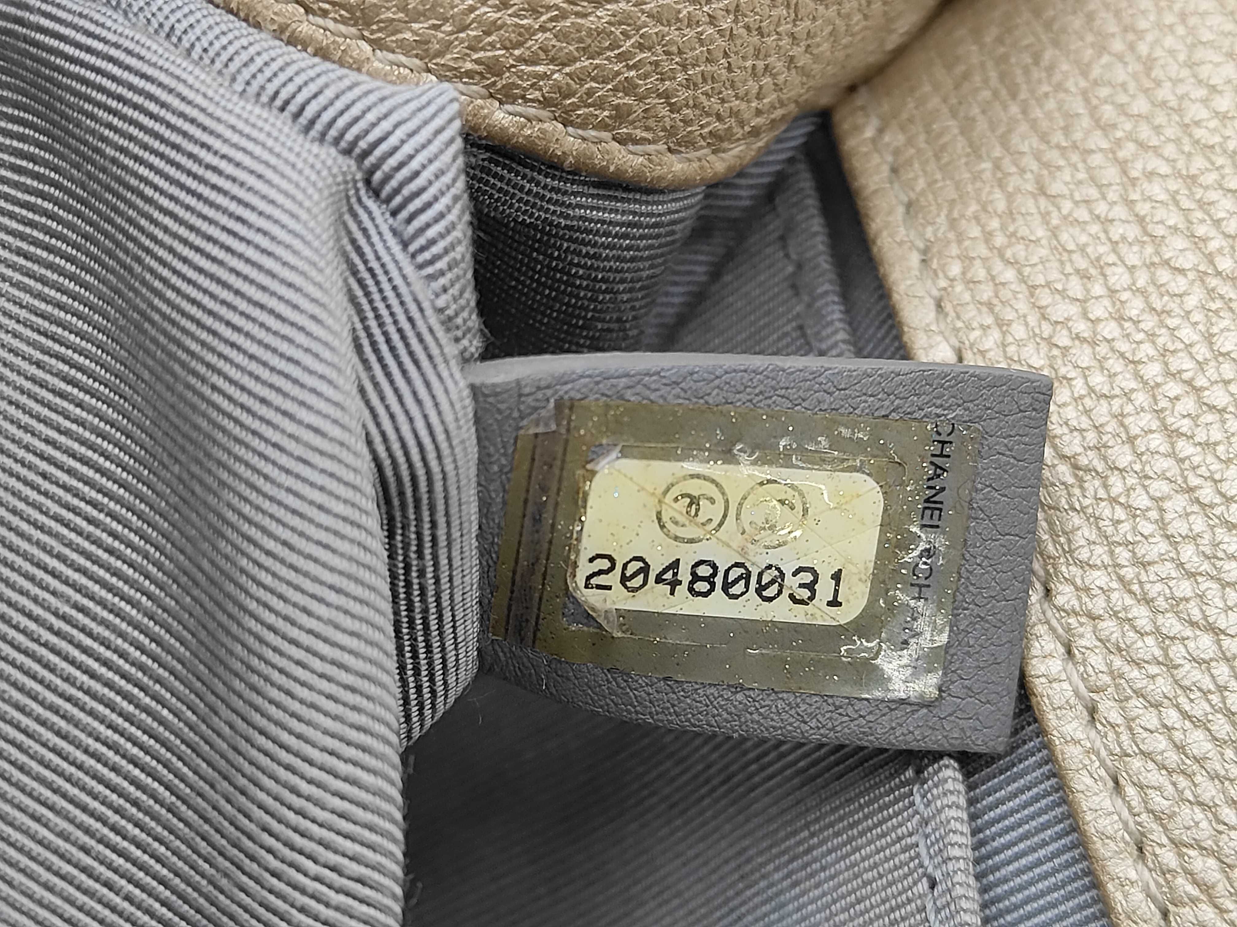 Boy Chanel 20 Dubai Limited Edition Chain Shoulder Bag (with seal, serial number in the 24 range) — view 12