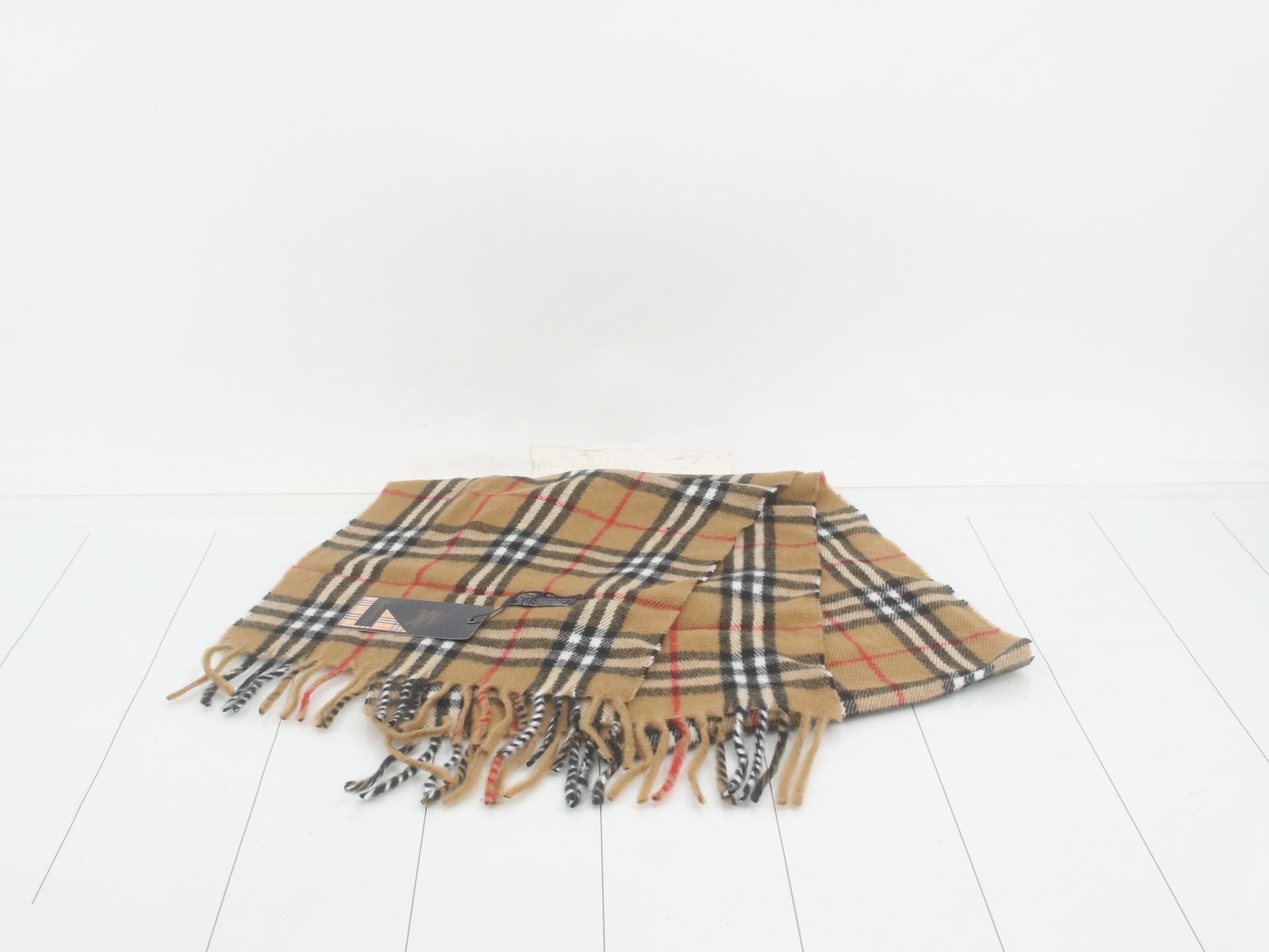 Other lines: Small items, accessories, and scarves — view 2