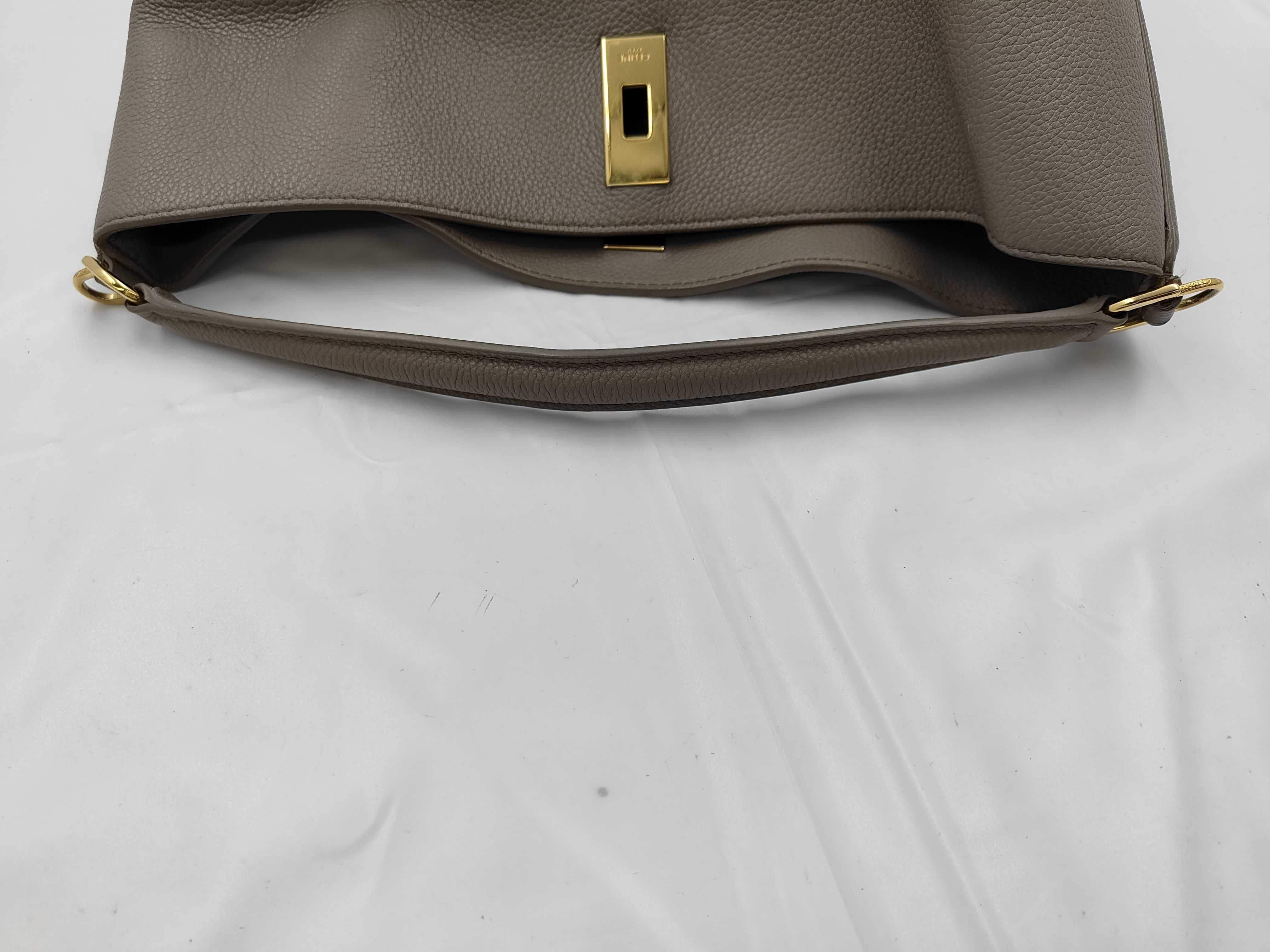 Bucket 16 Tote Bag Handbag — view 3