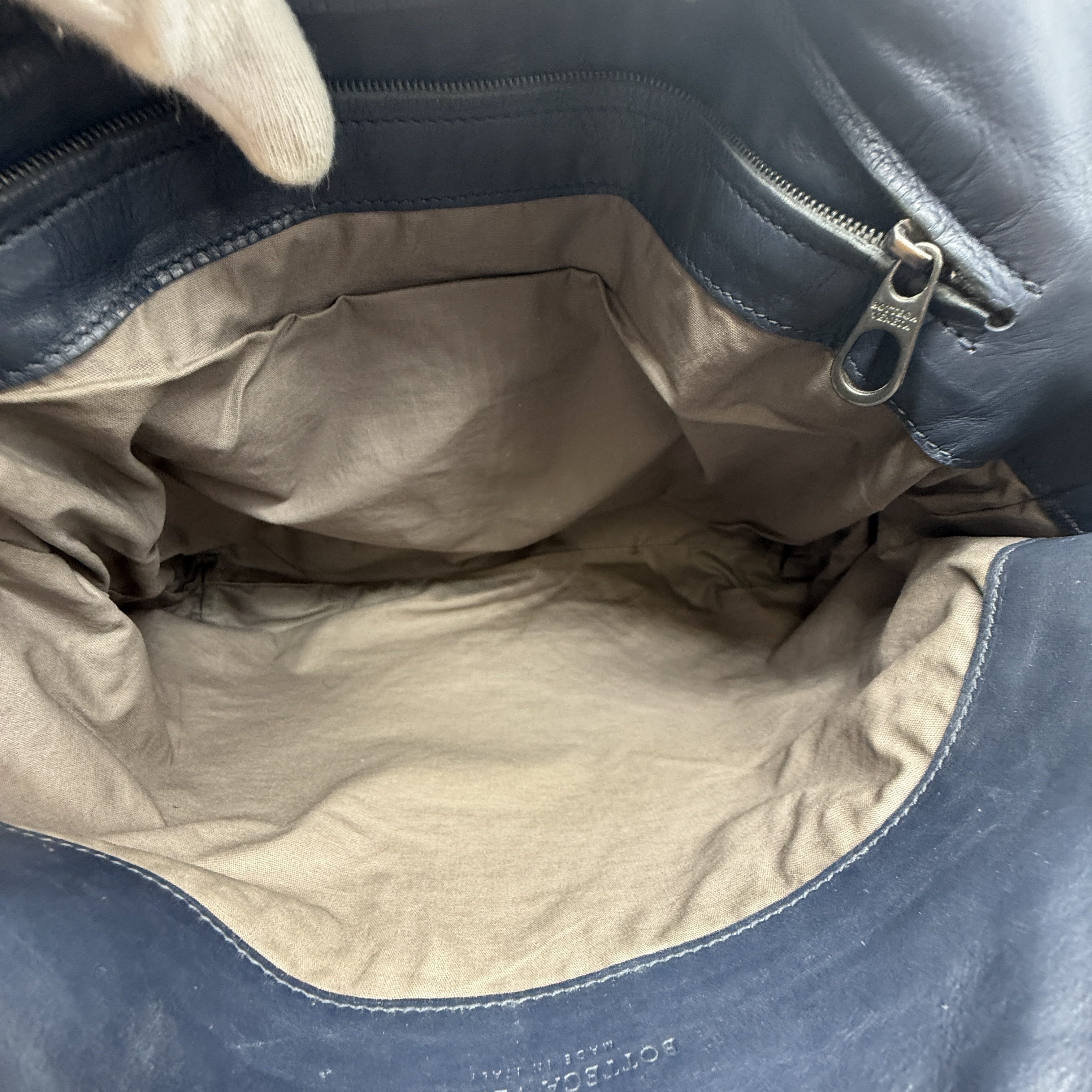 Intrecciato Leather Shoulder Bag — view 11