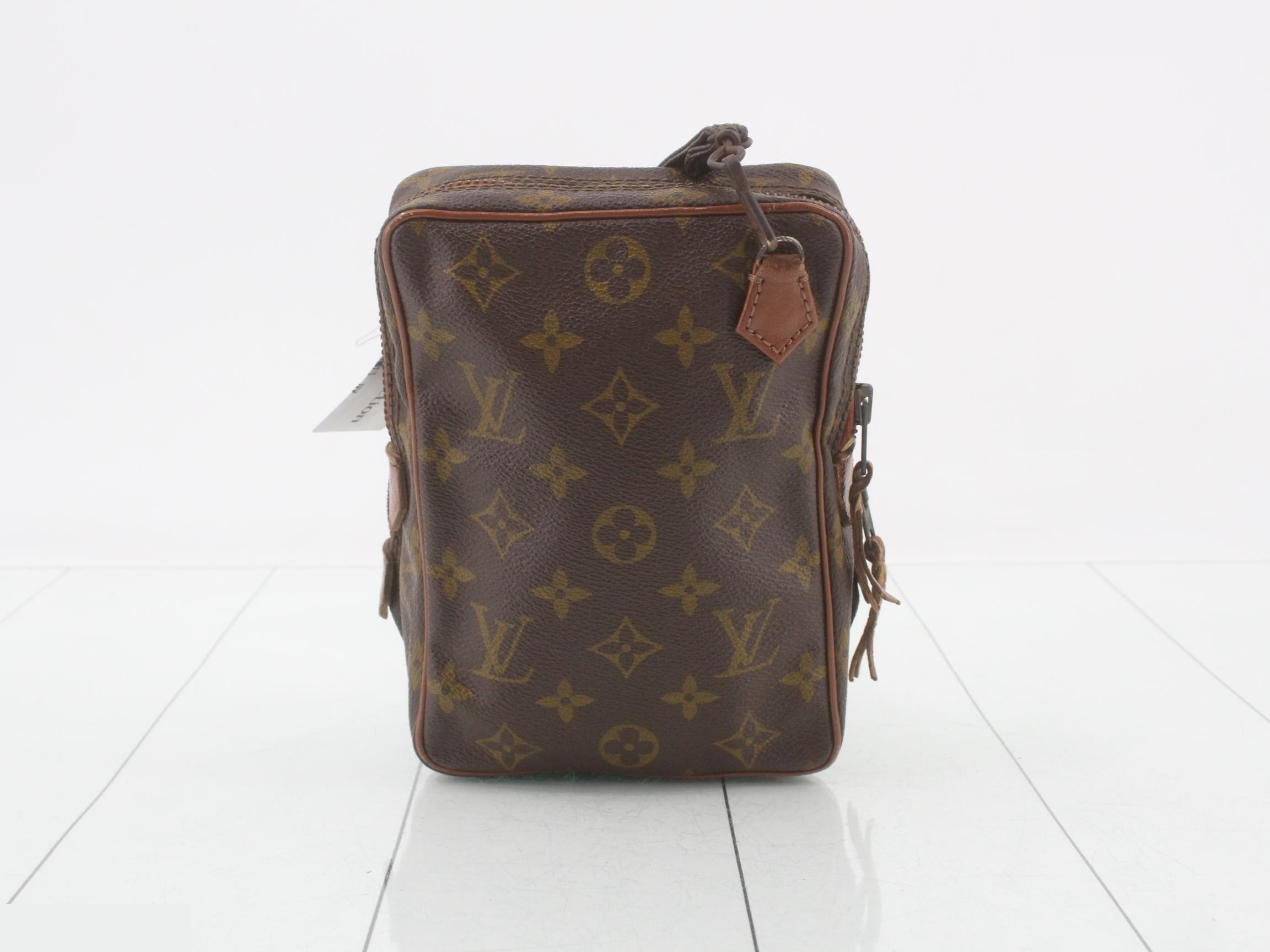 Monogram Amazon — view 2