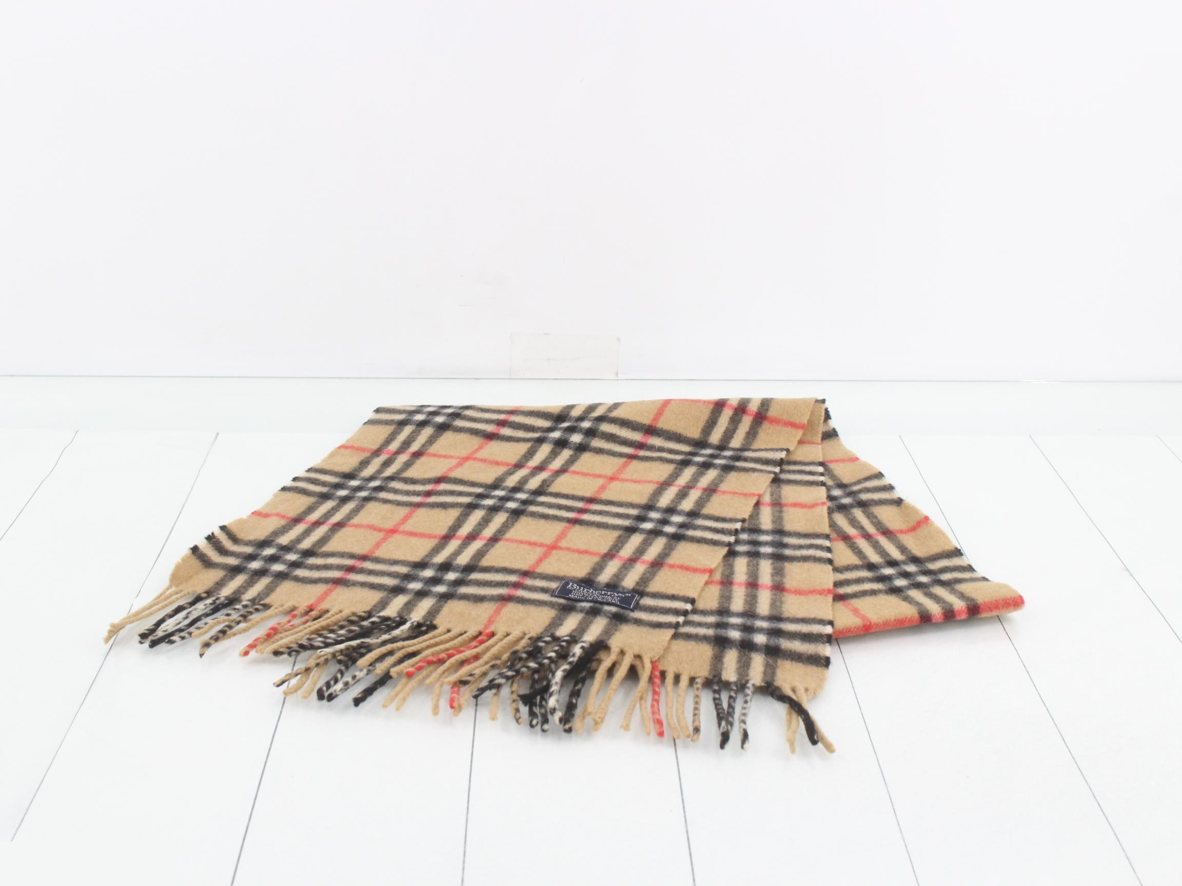 Cashmere accessories, scarves, and small items. — view 2