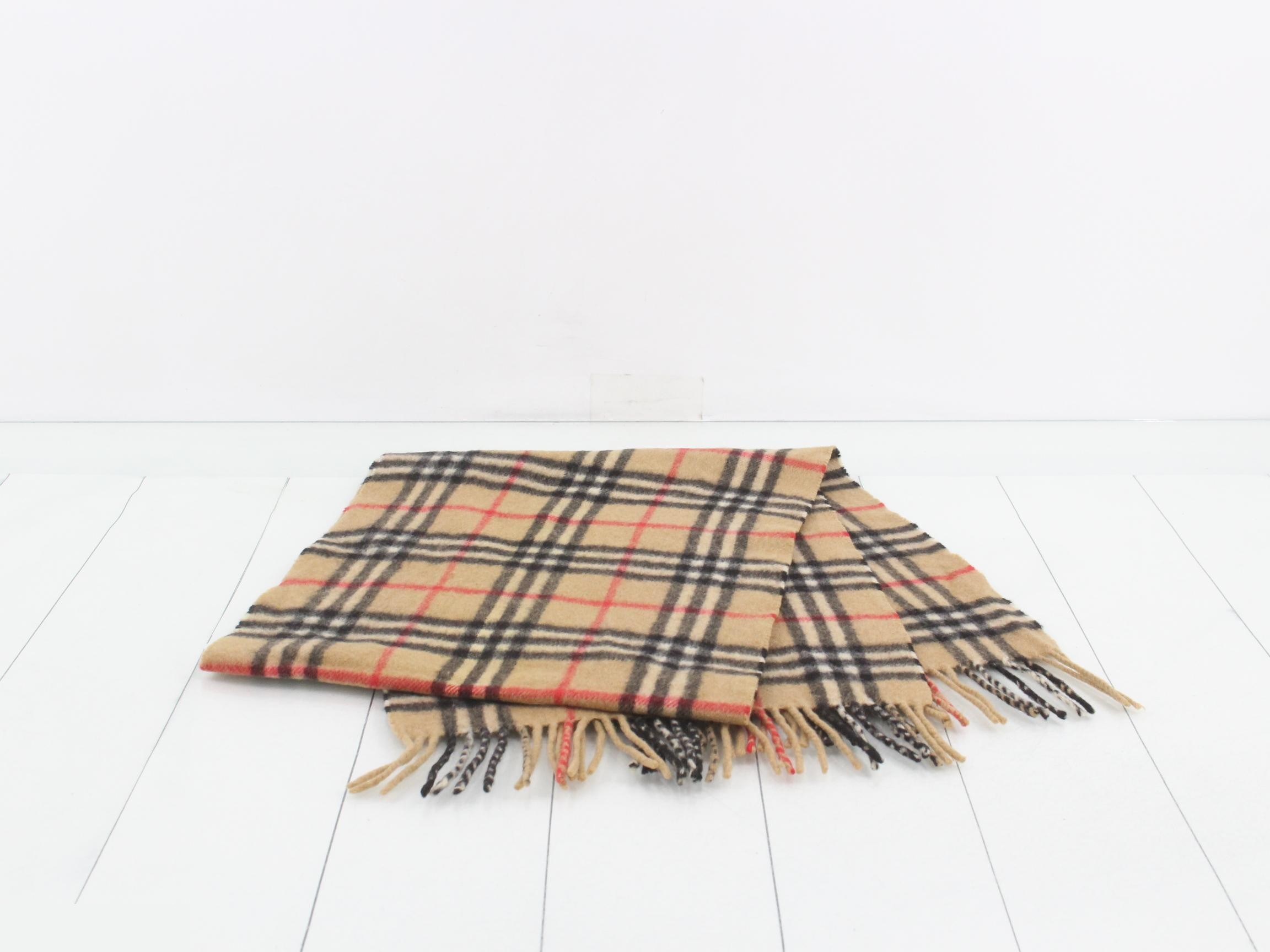 Cashmere accessories, scarves, and small items. — view 3