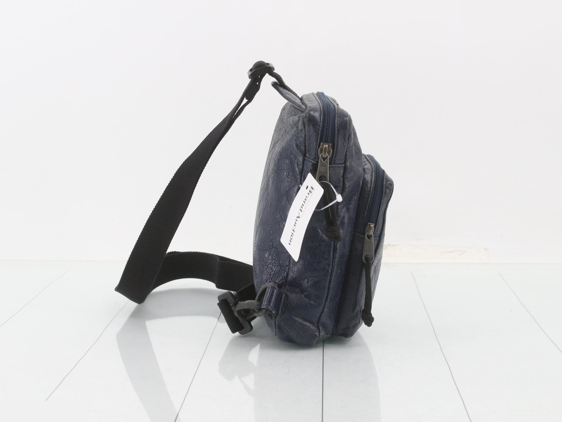 Explorer Bag/Shoulder Bag, Navy — view 4