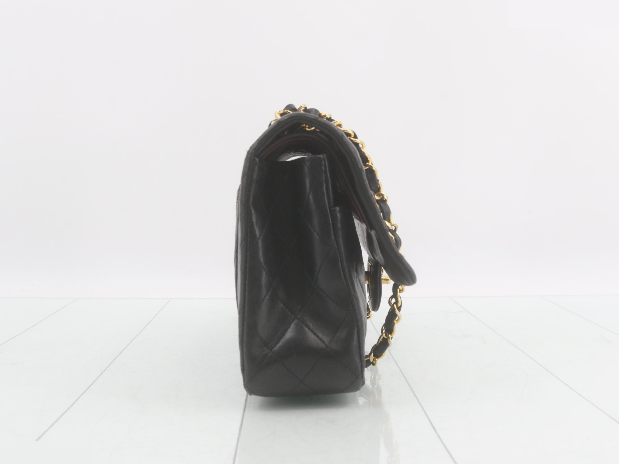 Matelassé 25 Double Chain Shoulder Bag, Double Flap, Lambskin, Black, Series 1, W25 — view 4