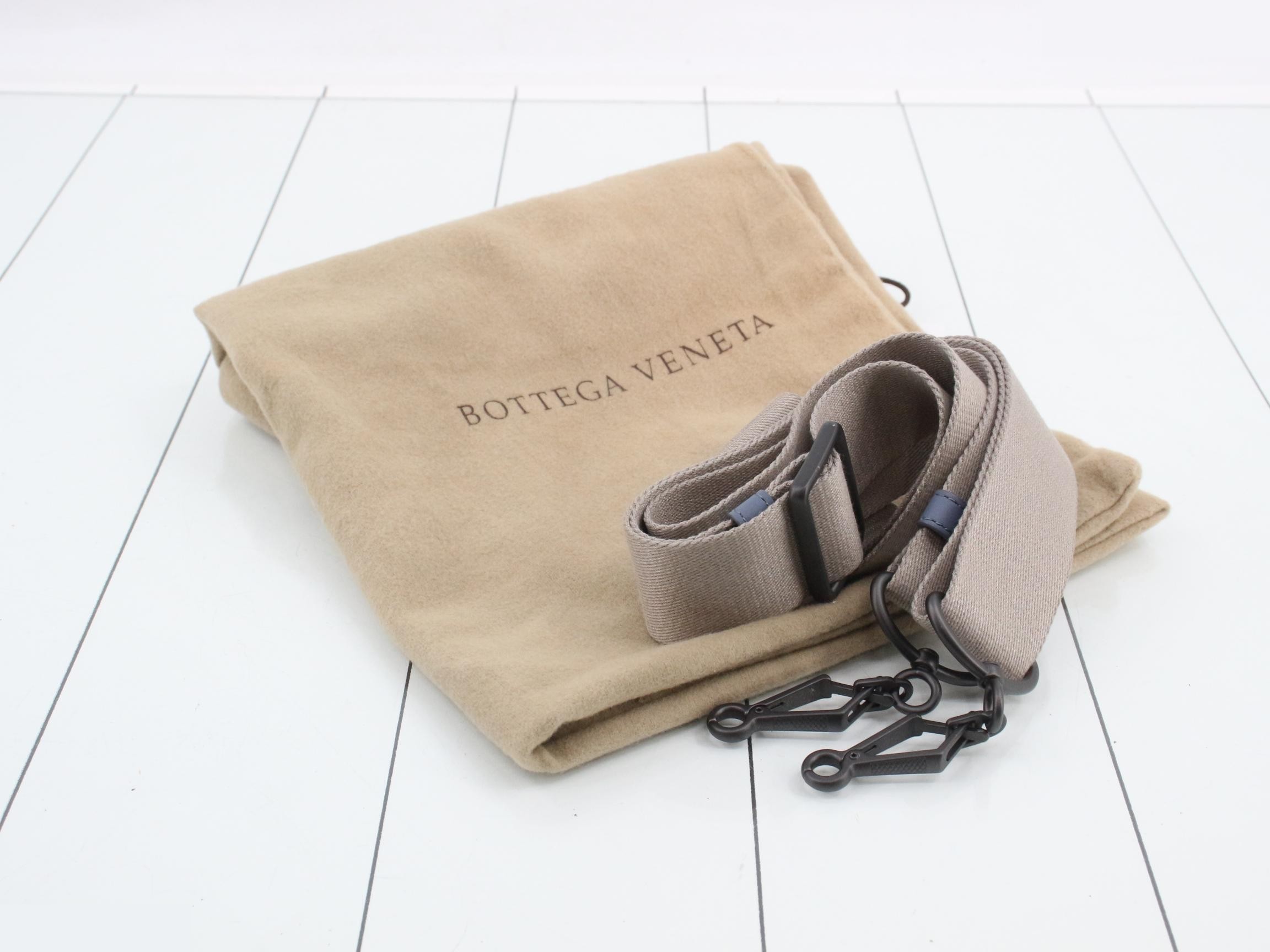 Intrecciato 2-Way Business Bag — view 7