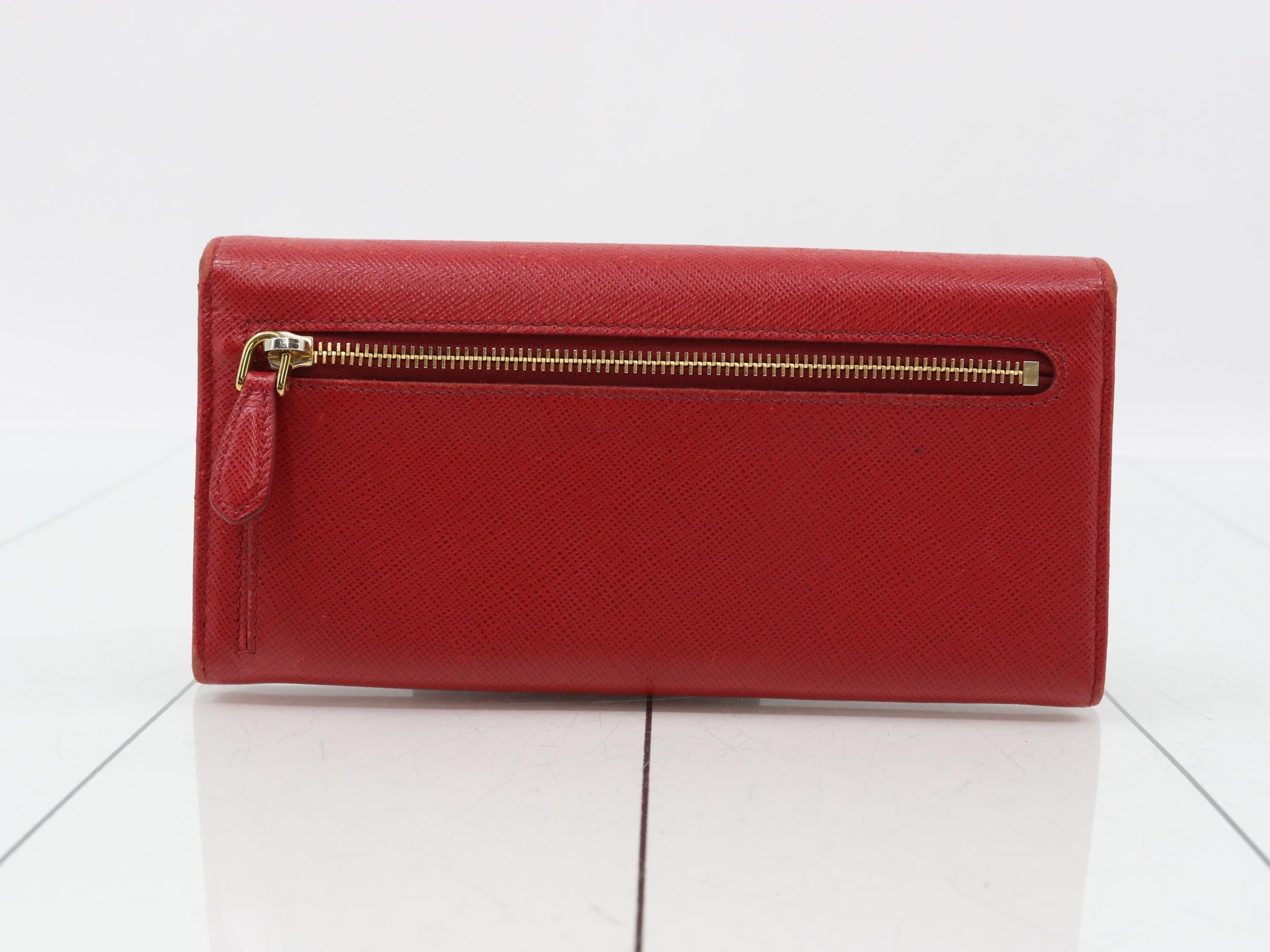 Other lines: Bags and Wallets — view 2