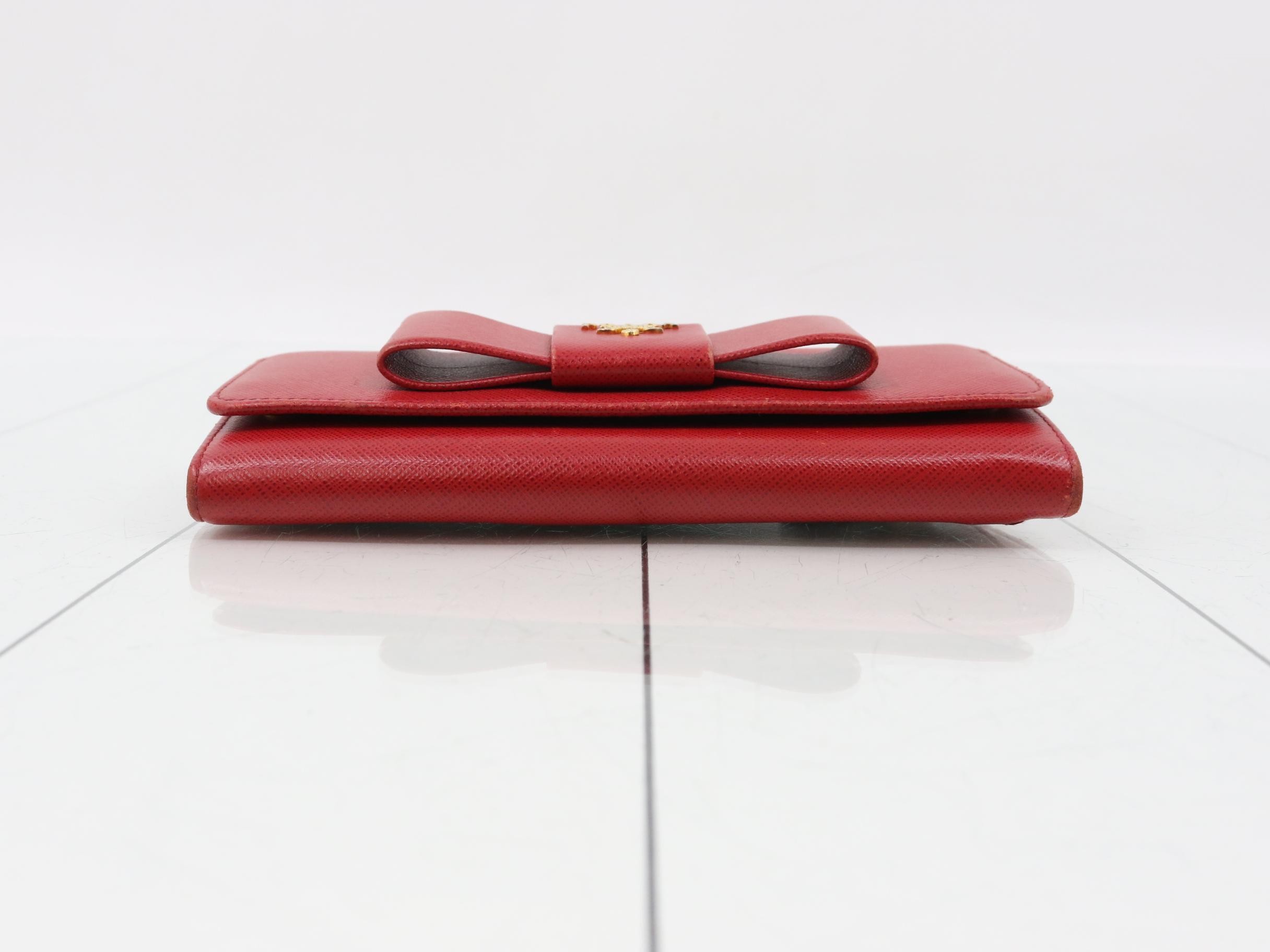Other lines: Bags and Wallets — view 3