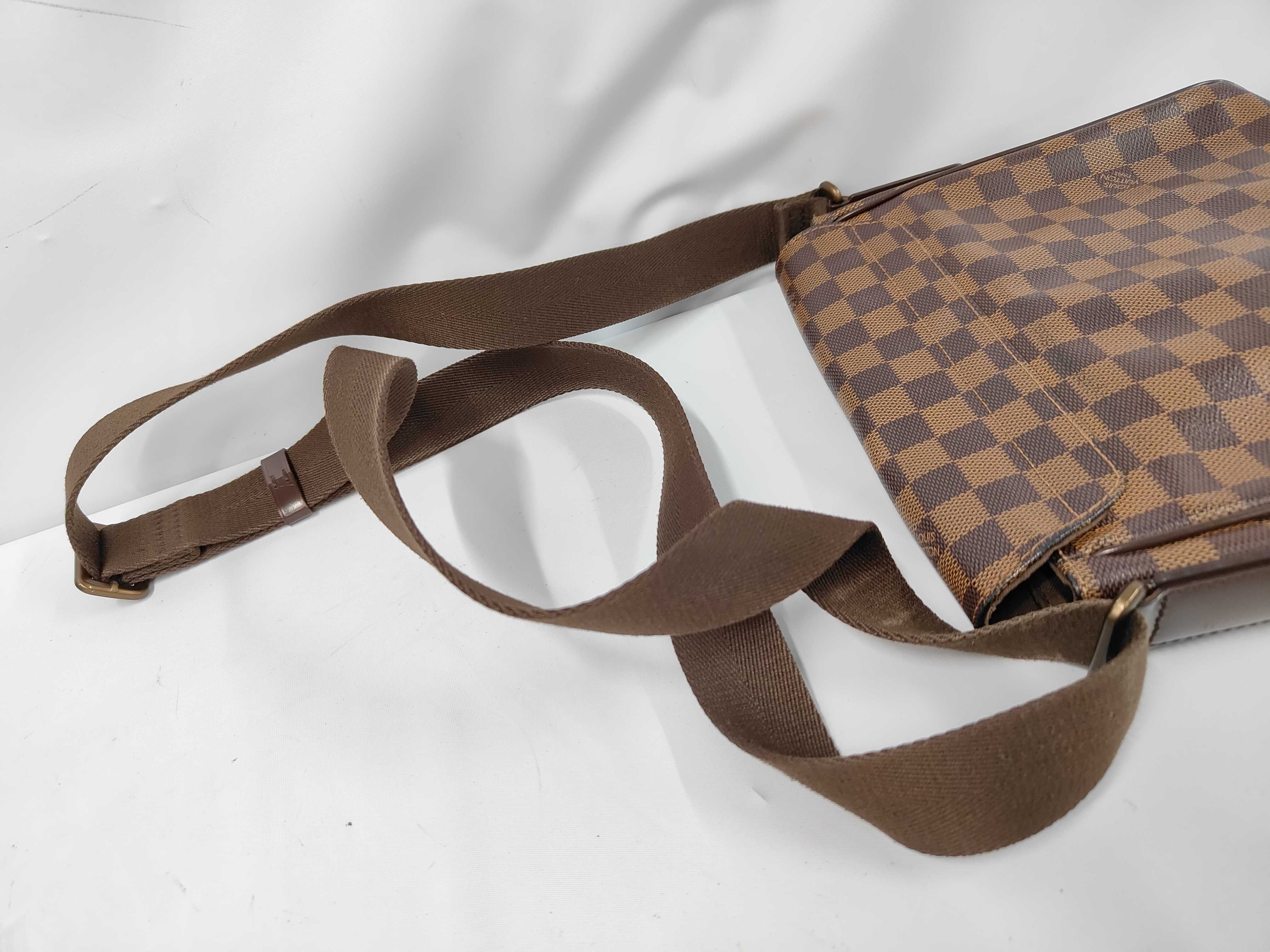Damier District PM Shoulder Bag — view 5