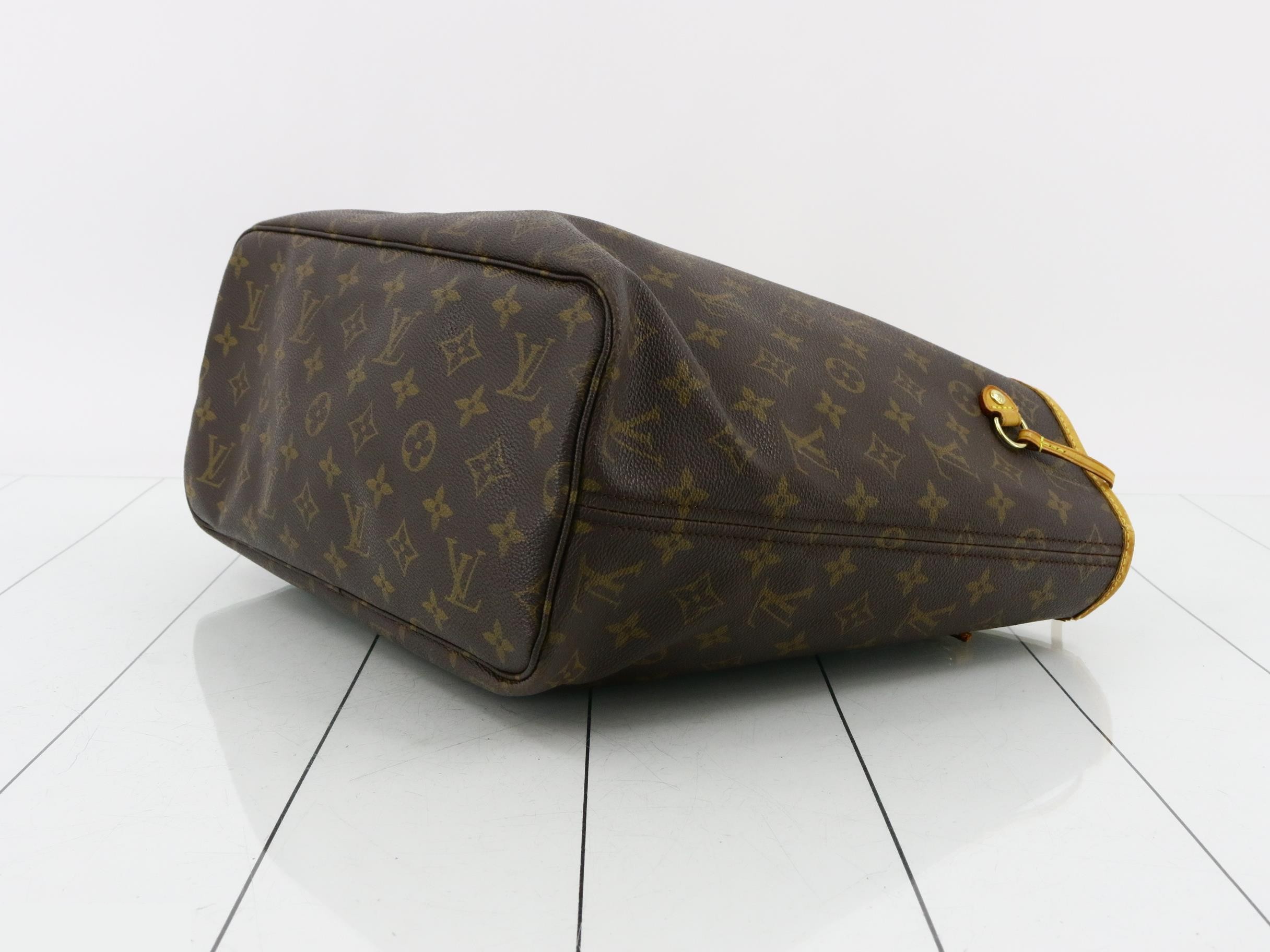 Monogram Neverfull MM — view 6