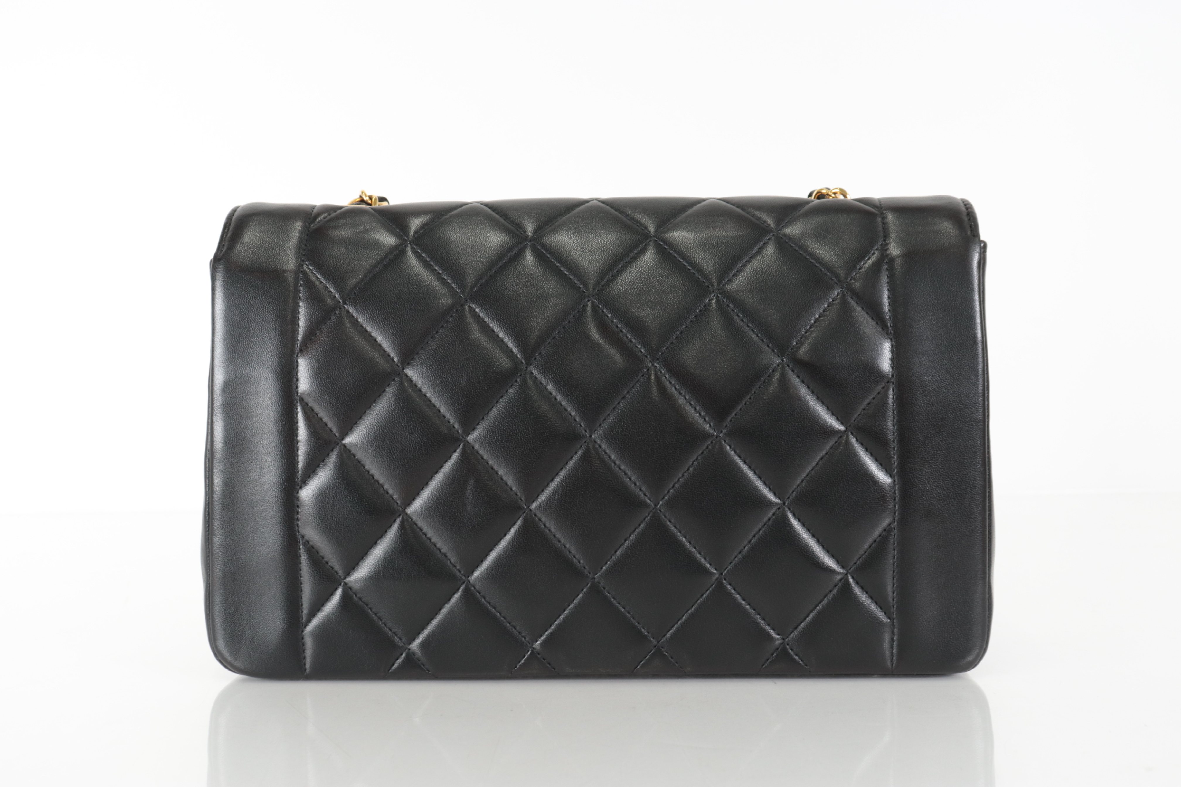 Diana 25 Lambskin Chain Shoulder Bag (Serial No. 4) — view 3