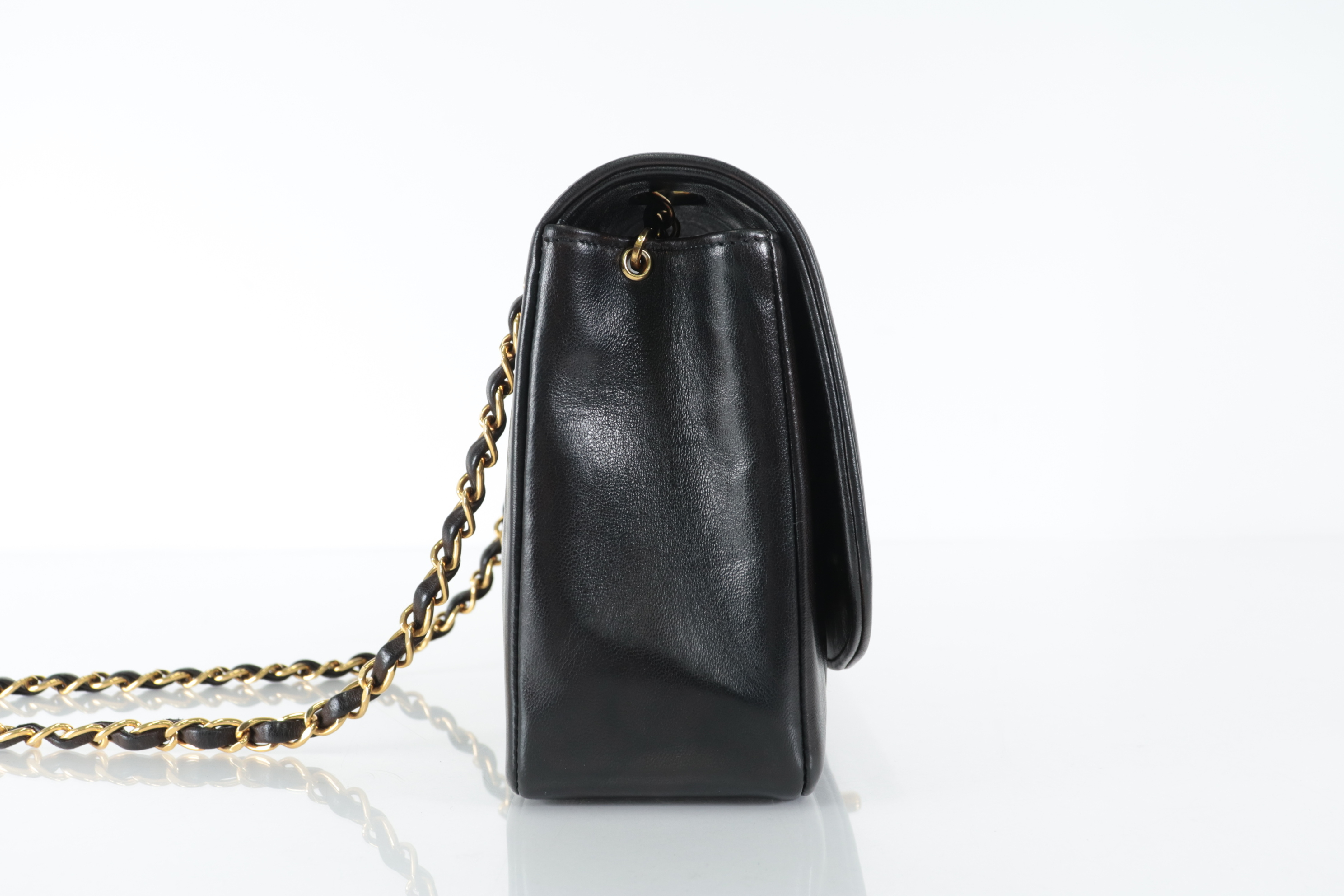 Diana 25 Lambskin Chain Shoulder Bag (Serial No. 4) — view 4