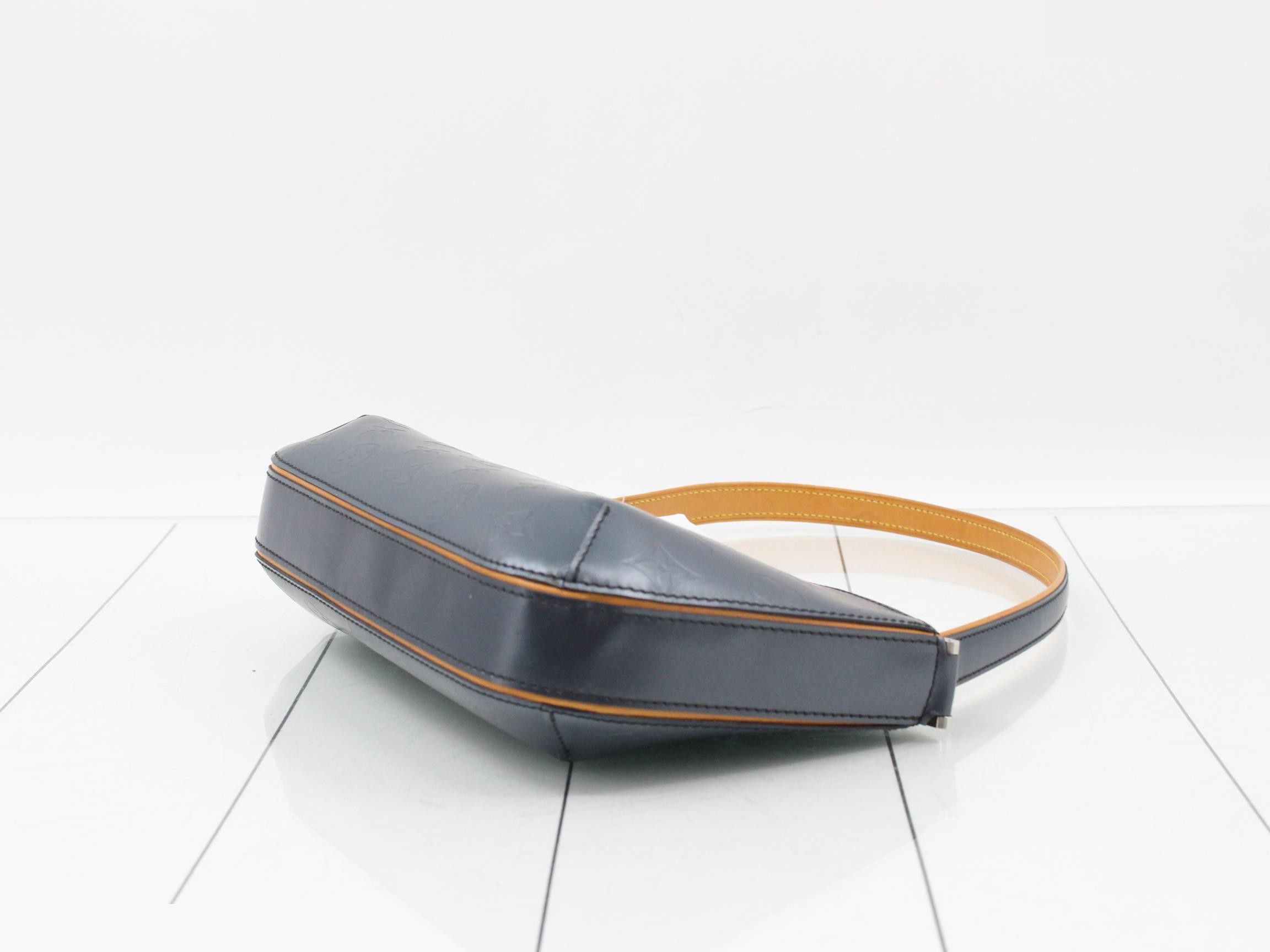 Monogram Mat Fowler — view 6
