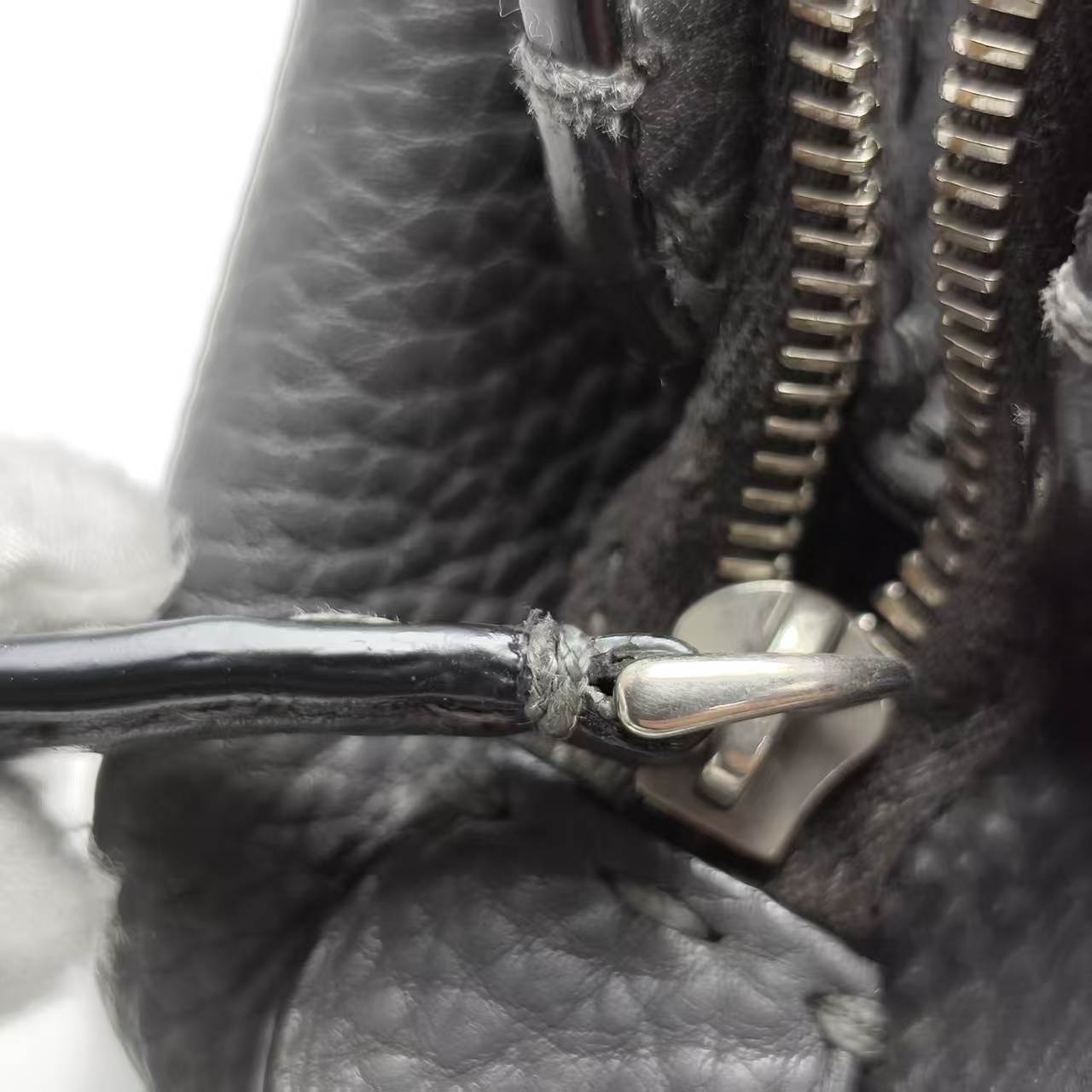 【*Shipped from: China*】FENDI Selleria Leather Shoulder Bag — view 12