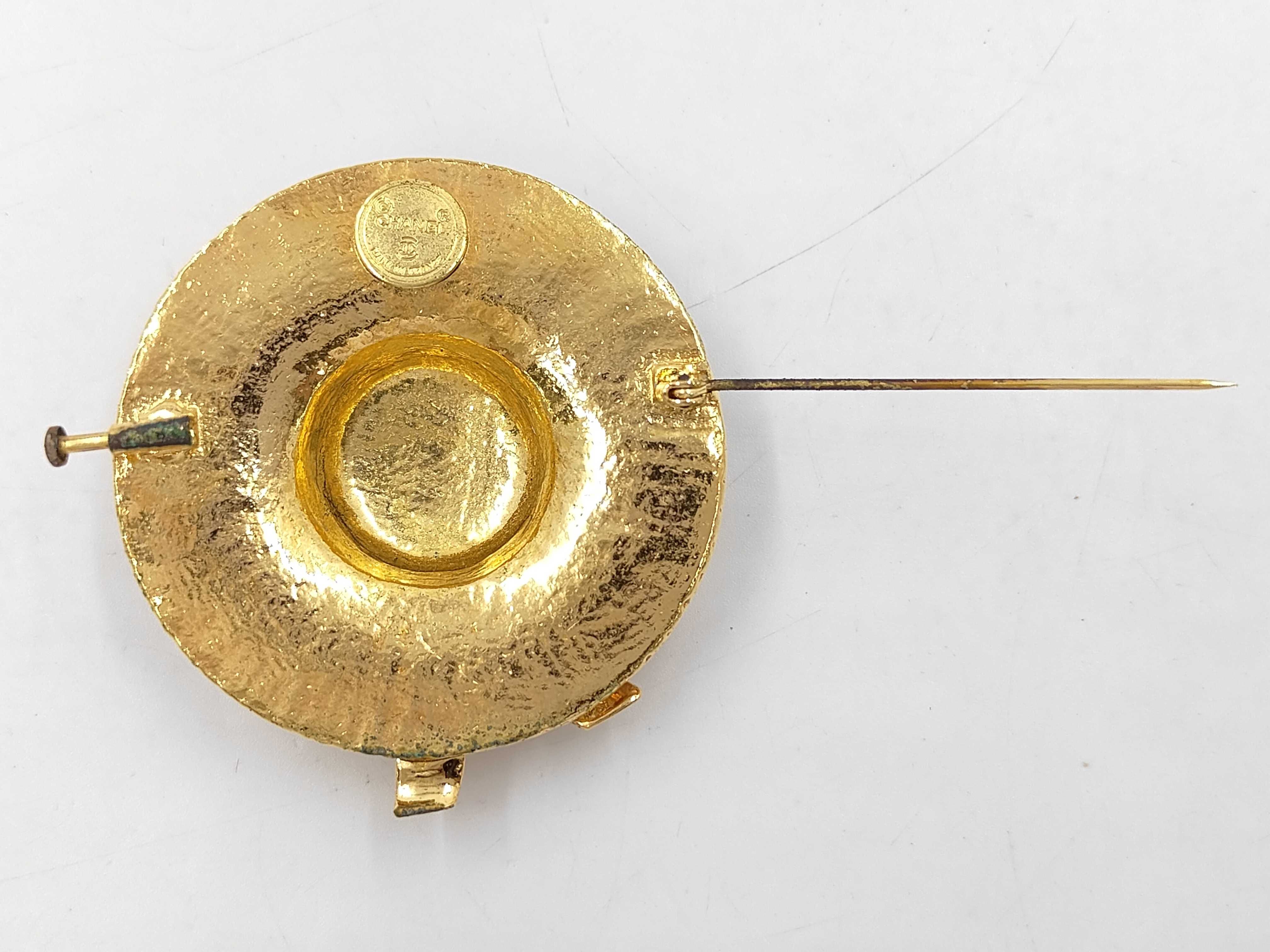 Straw Hat Motif Brooch (with box) — view 3