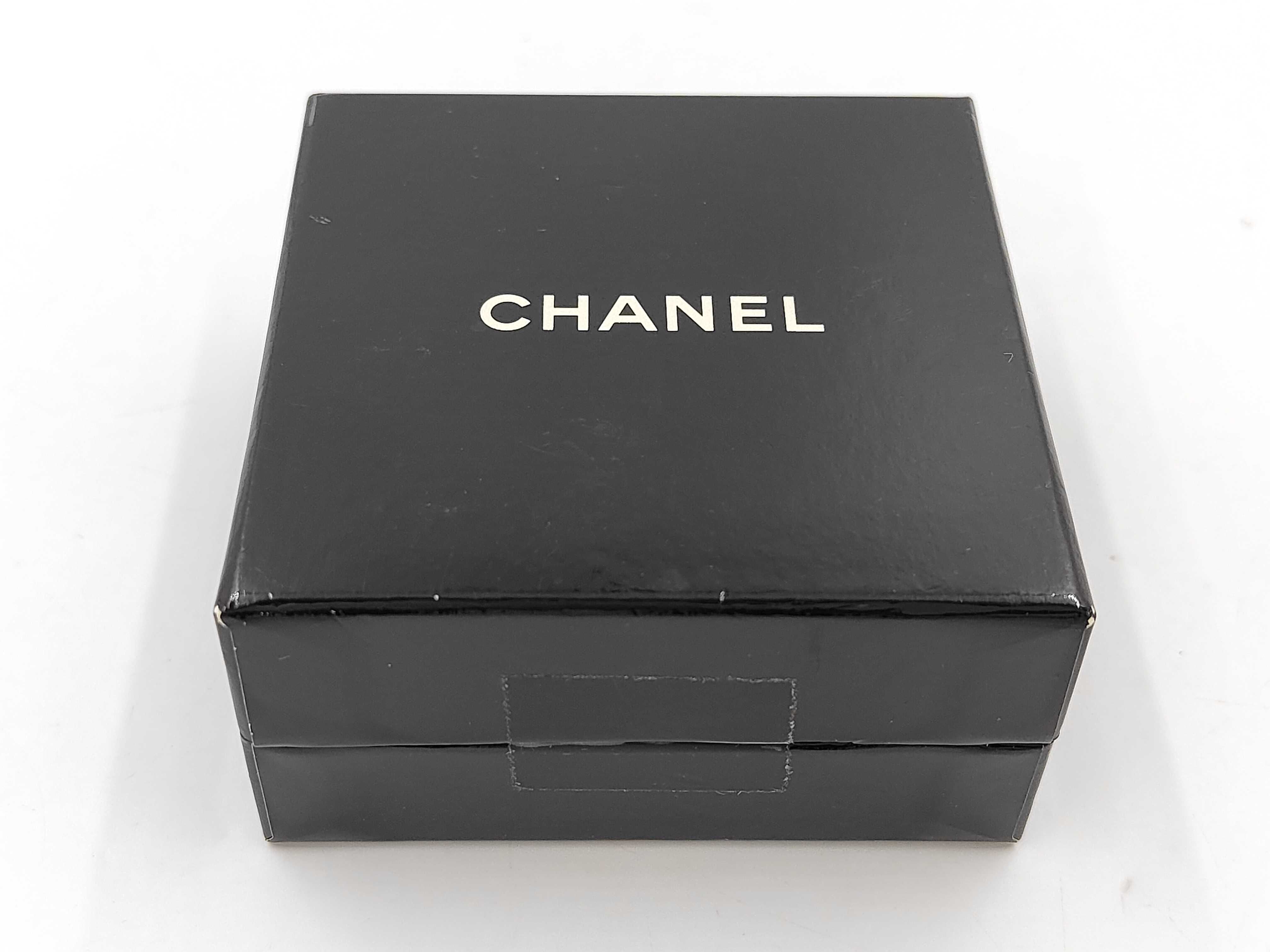 Straw Hat Motif Brooch (with box) — view 6