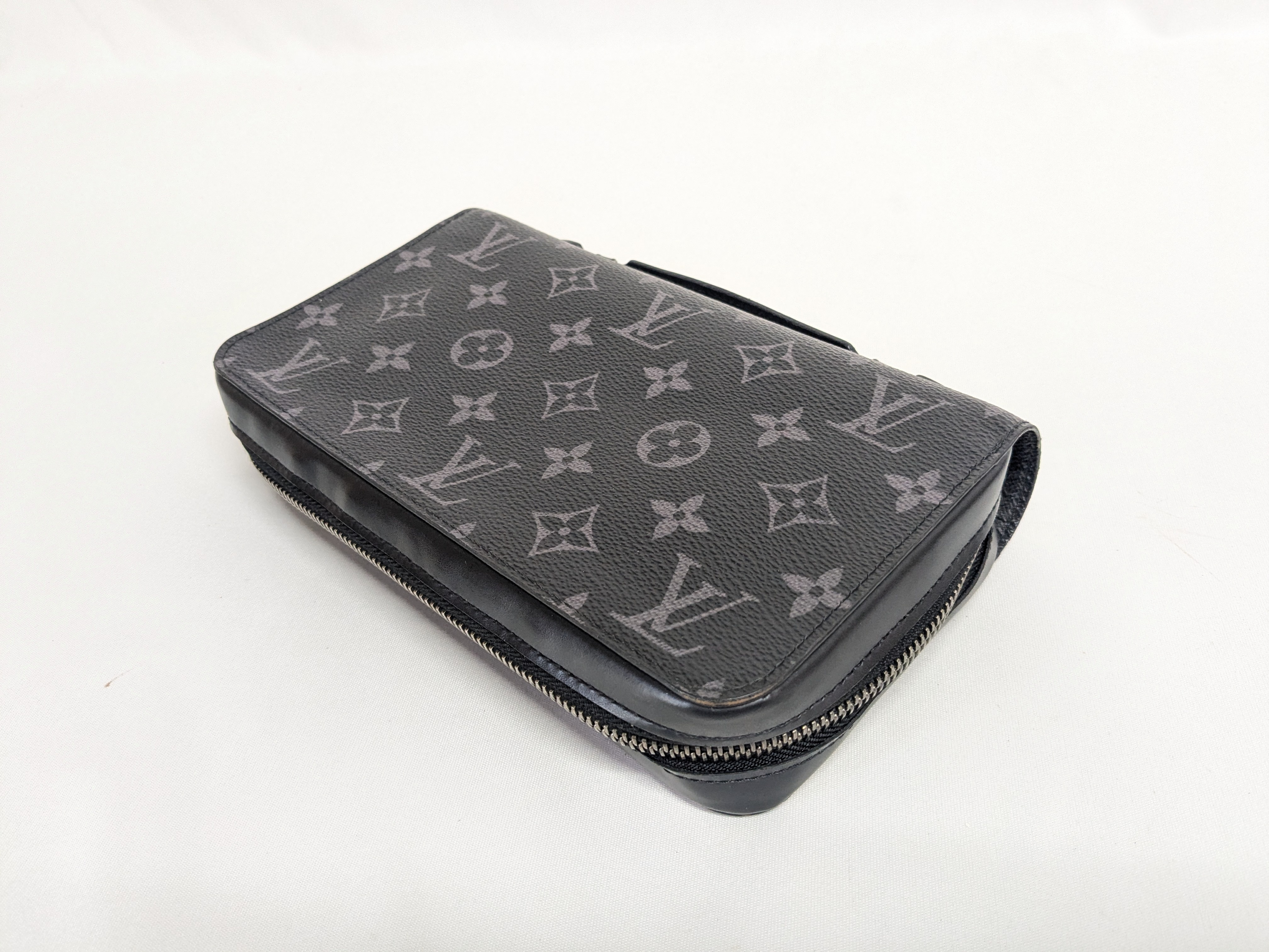 LV Eclipse Zippy XL IC Chip Wallet — view 4