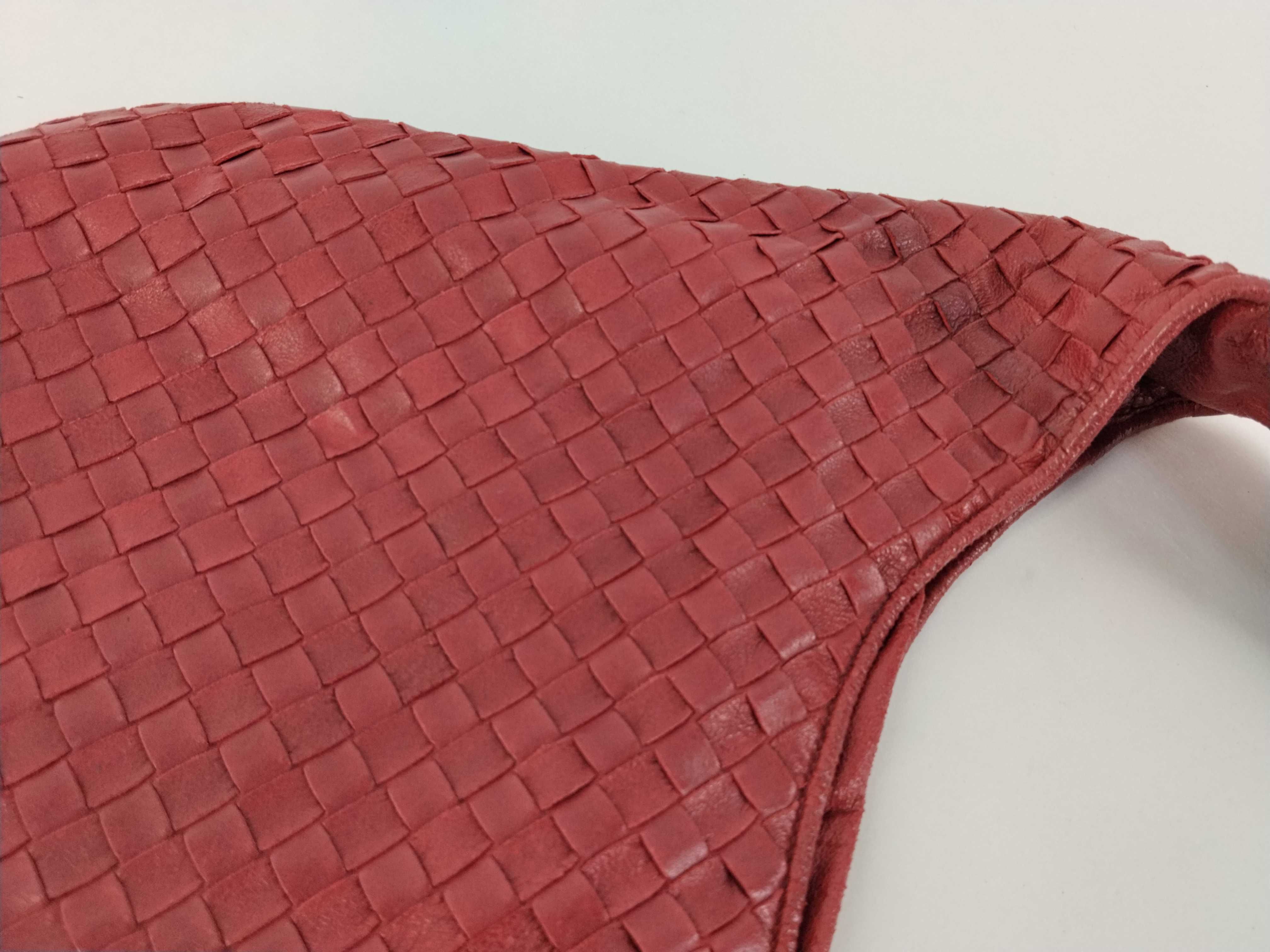 Intrecciato Shoulder Bag (Red) — view 13