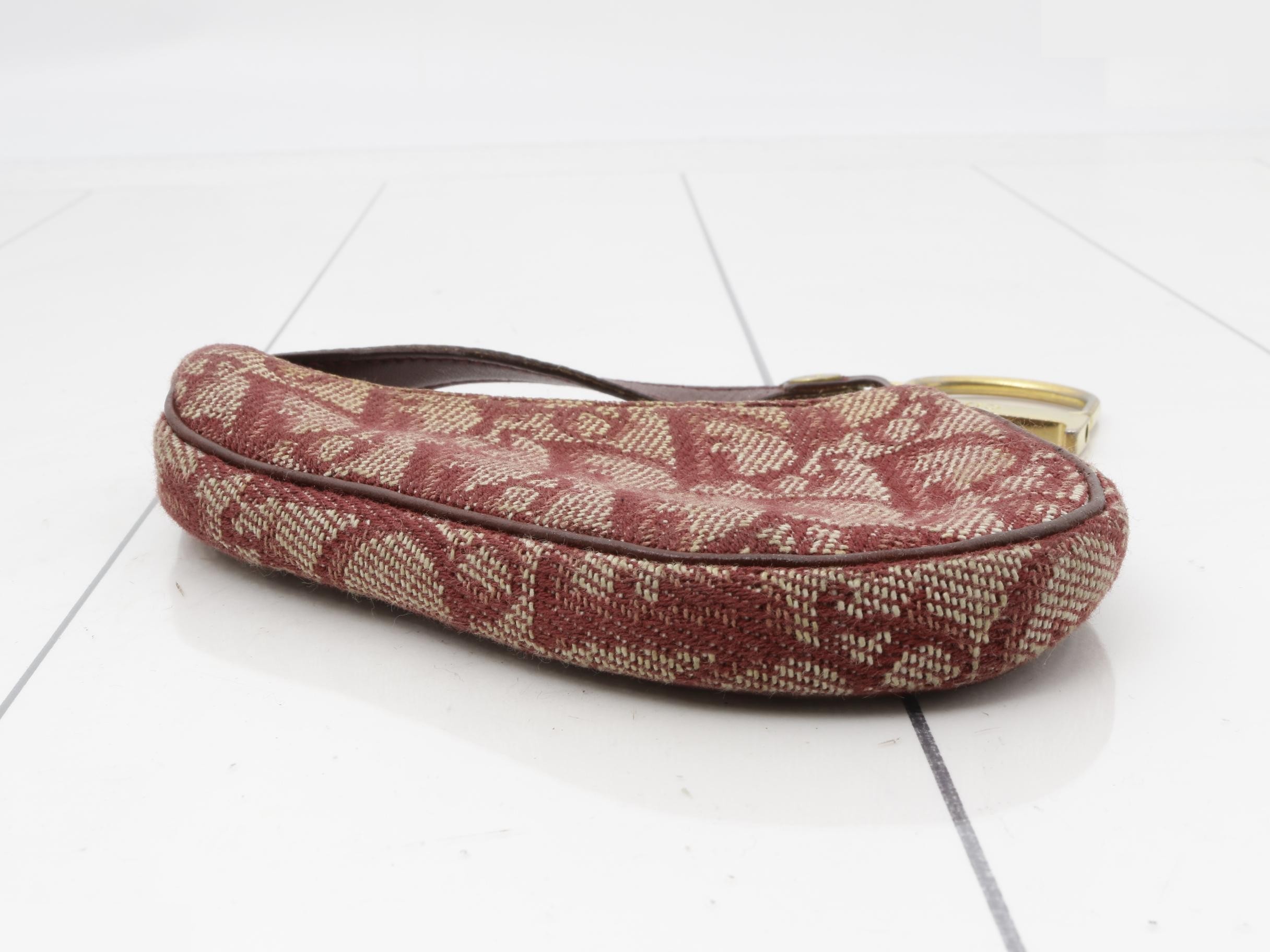 Trotter Saddle Coin Case — view 3