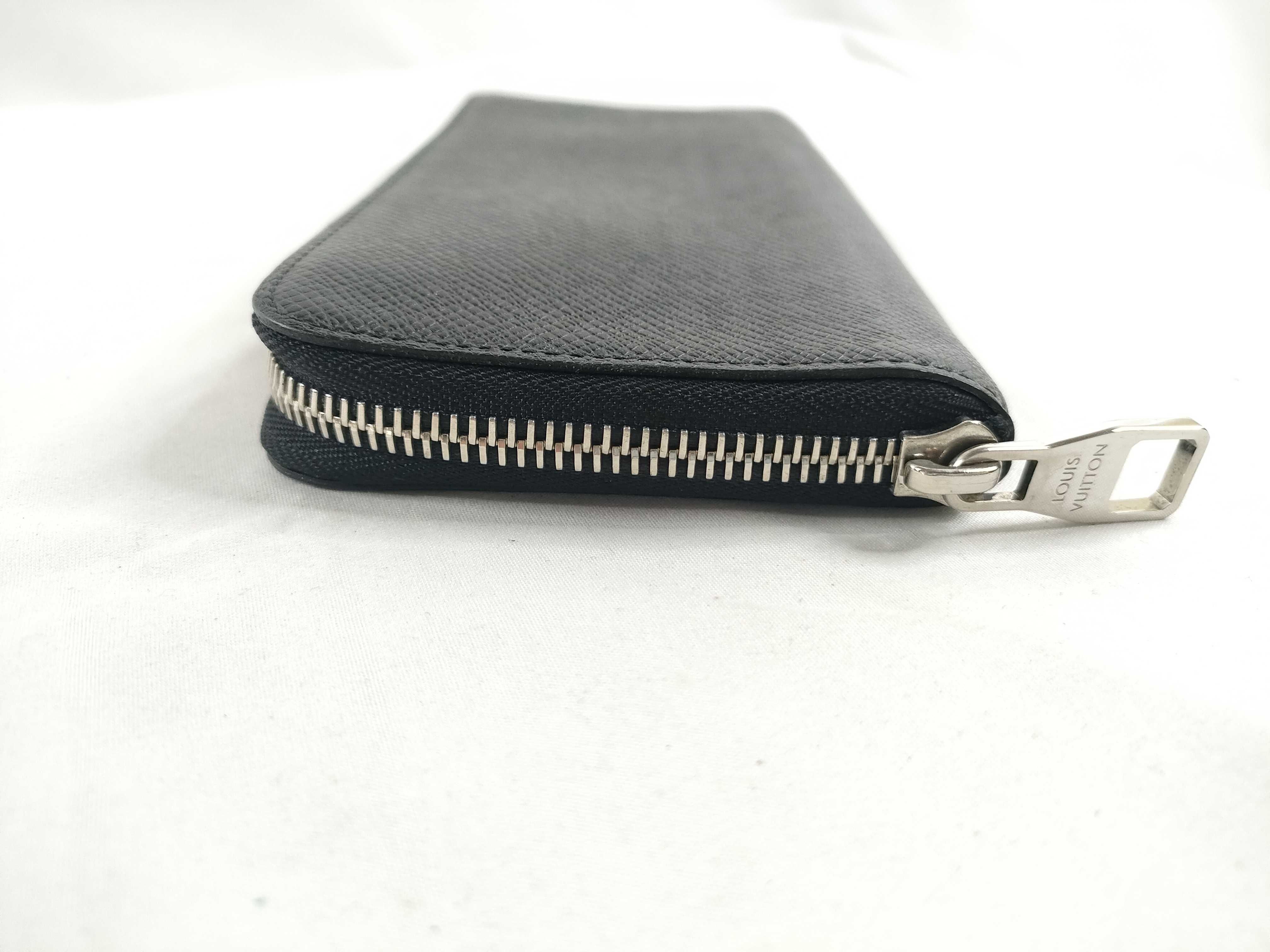 Taiga Louis Vuitton Zippy Wallet Vertical Wallet — view 5