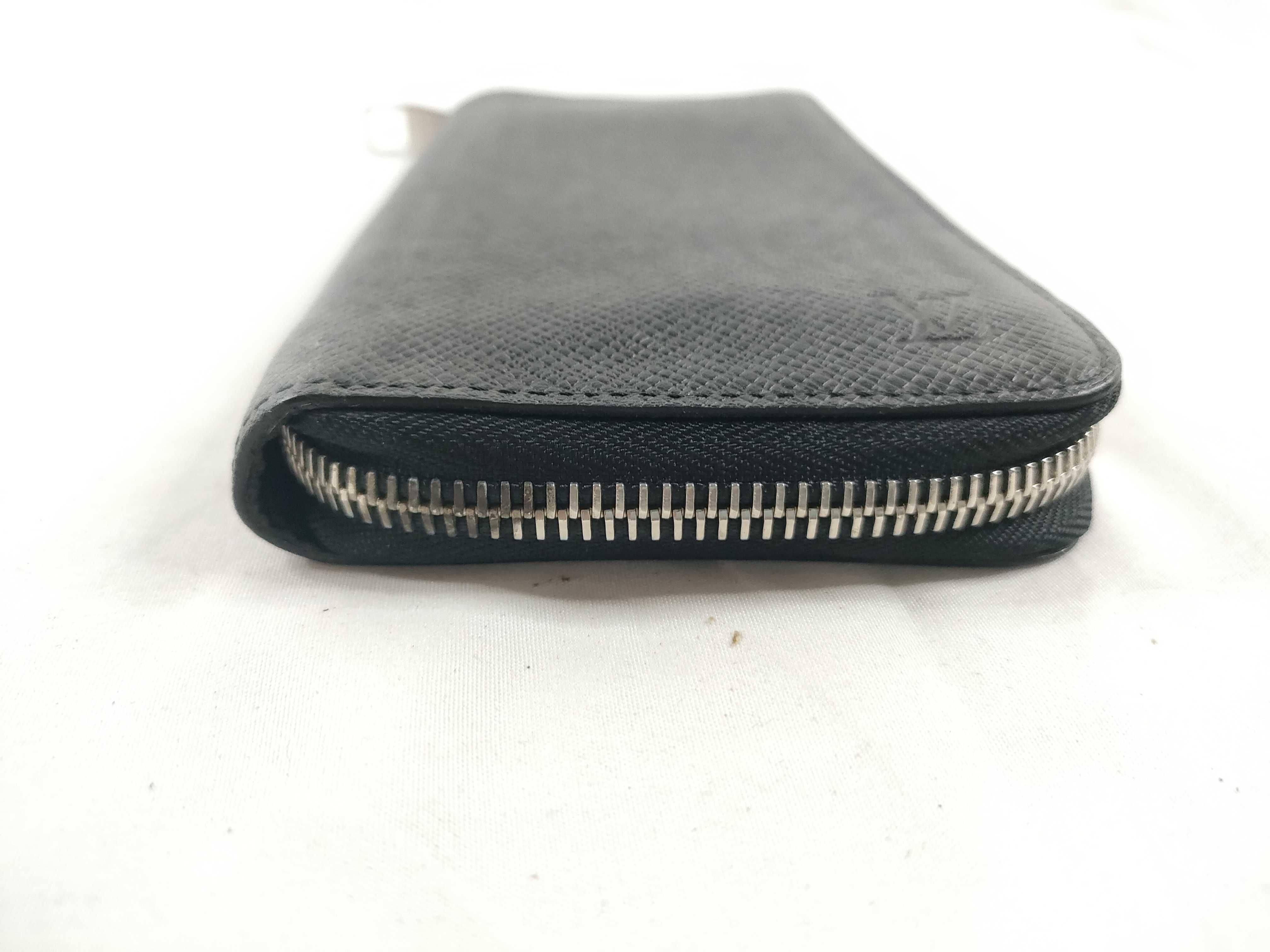Taiga Louis Vuitton Zippy Wallet Vertical Wallet — view 7