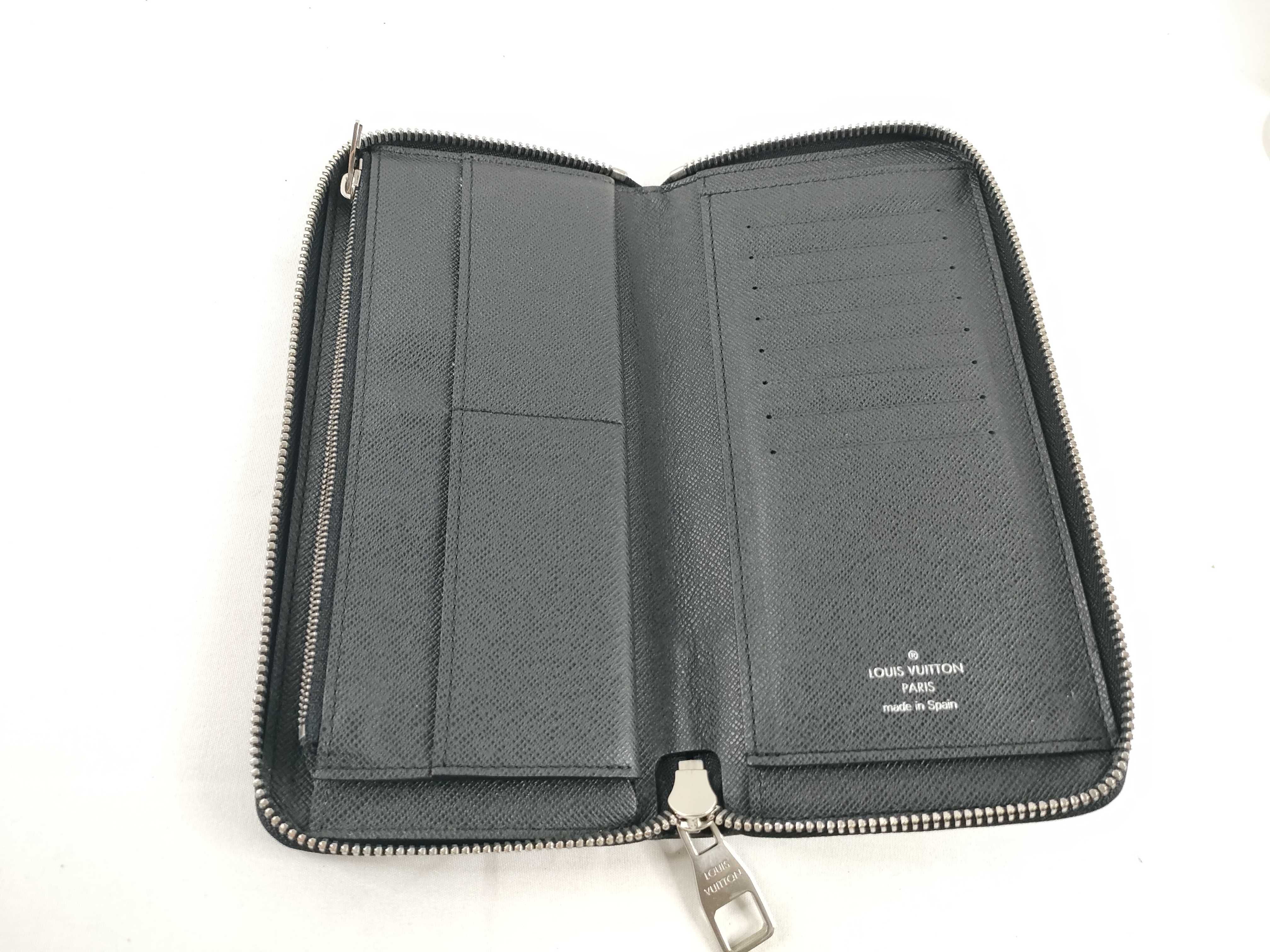 Taiga Louis Vuitton Zippy Wallet Vertical Wallet — view 8