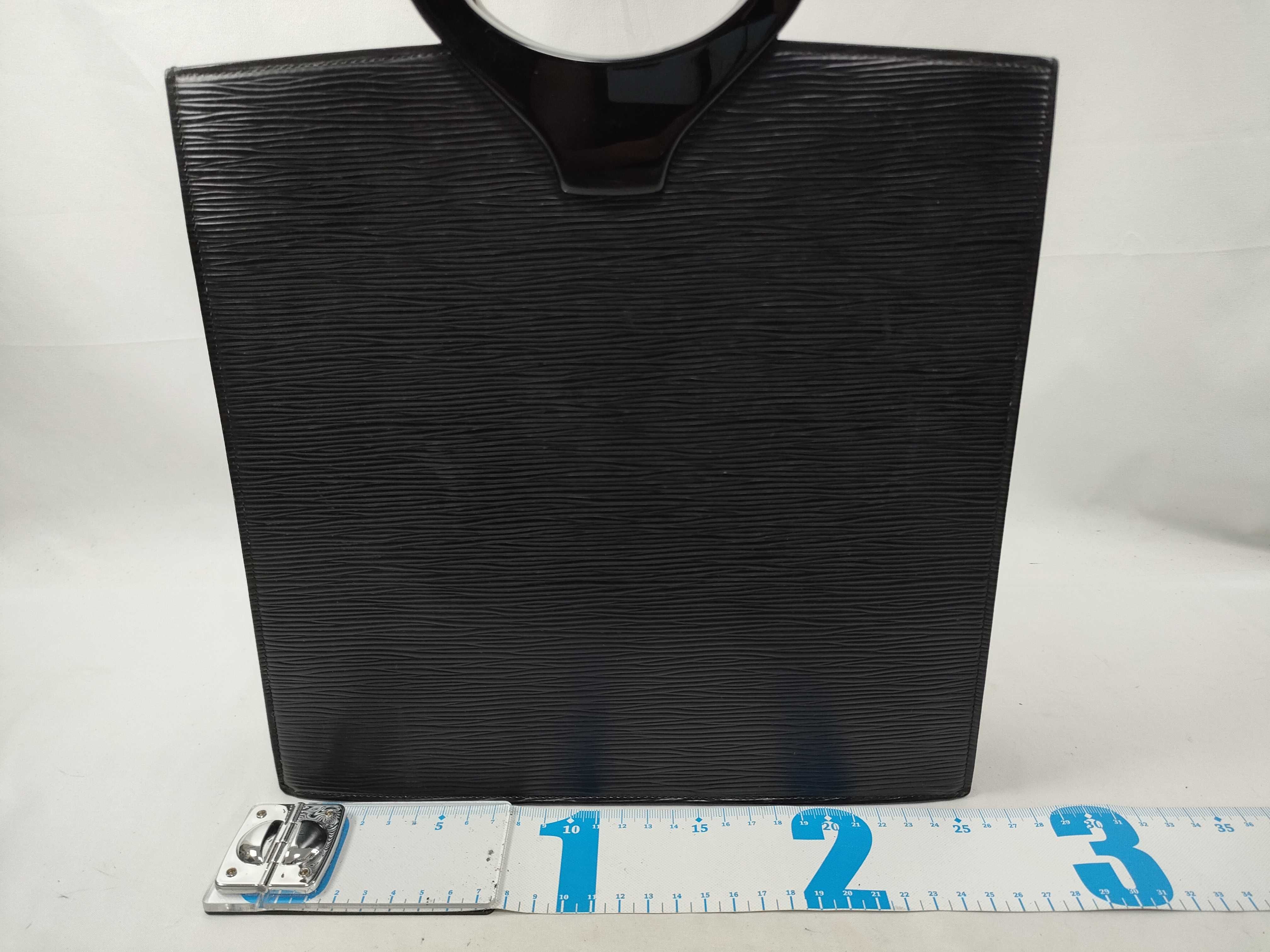 Epi Louis Vuitton Epi Ombre Handbag — view 2