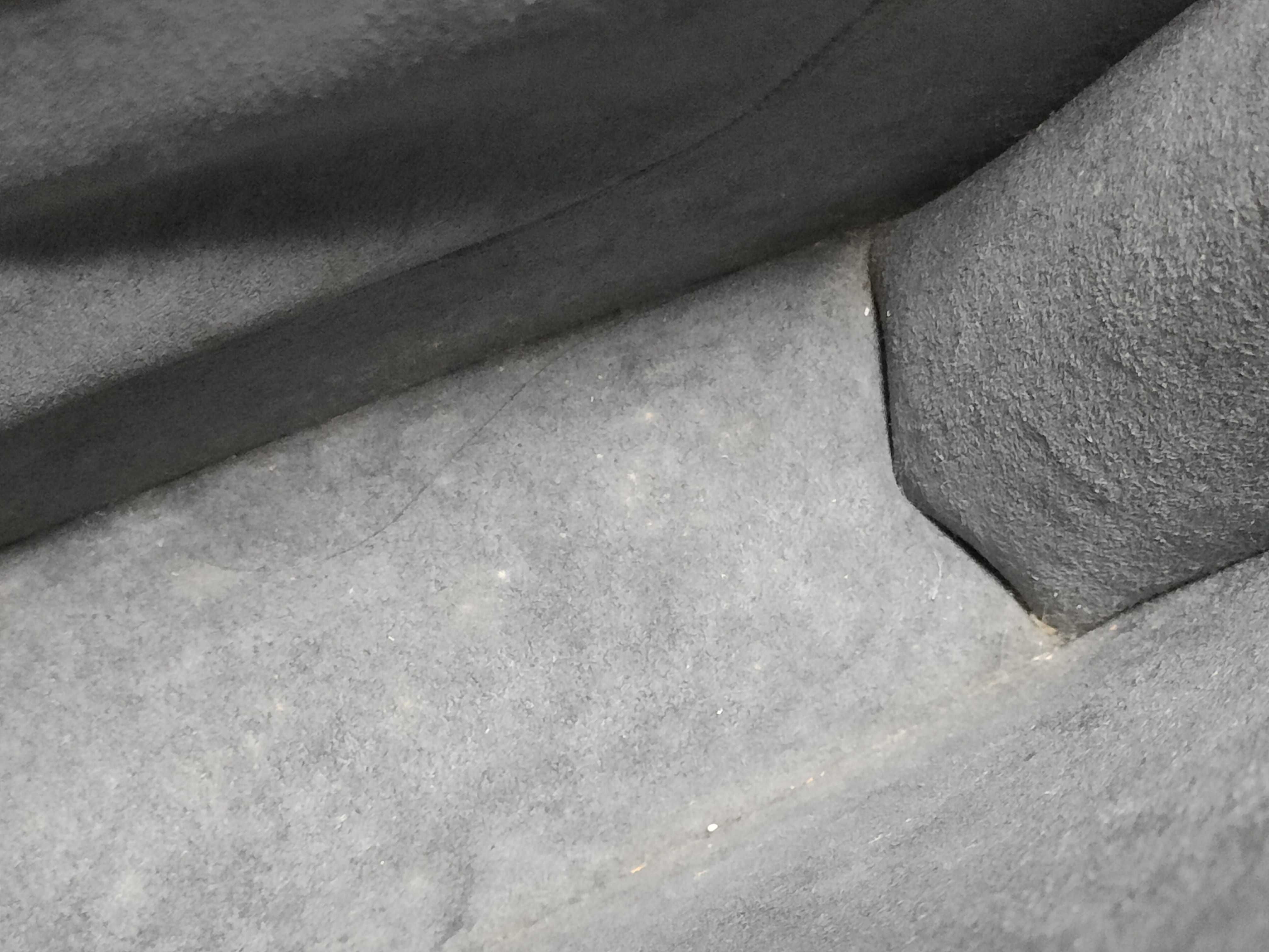 Epi Louis Vuitton Epi Ombre Handbag — view 11