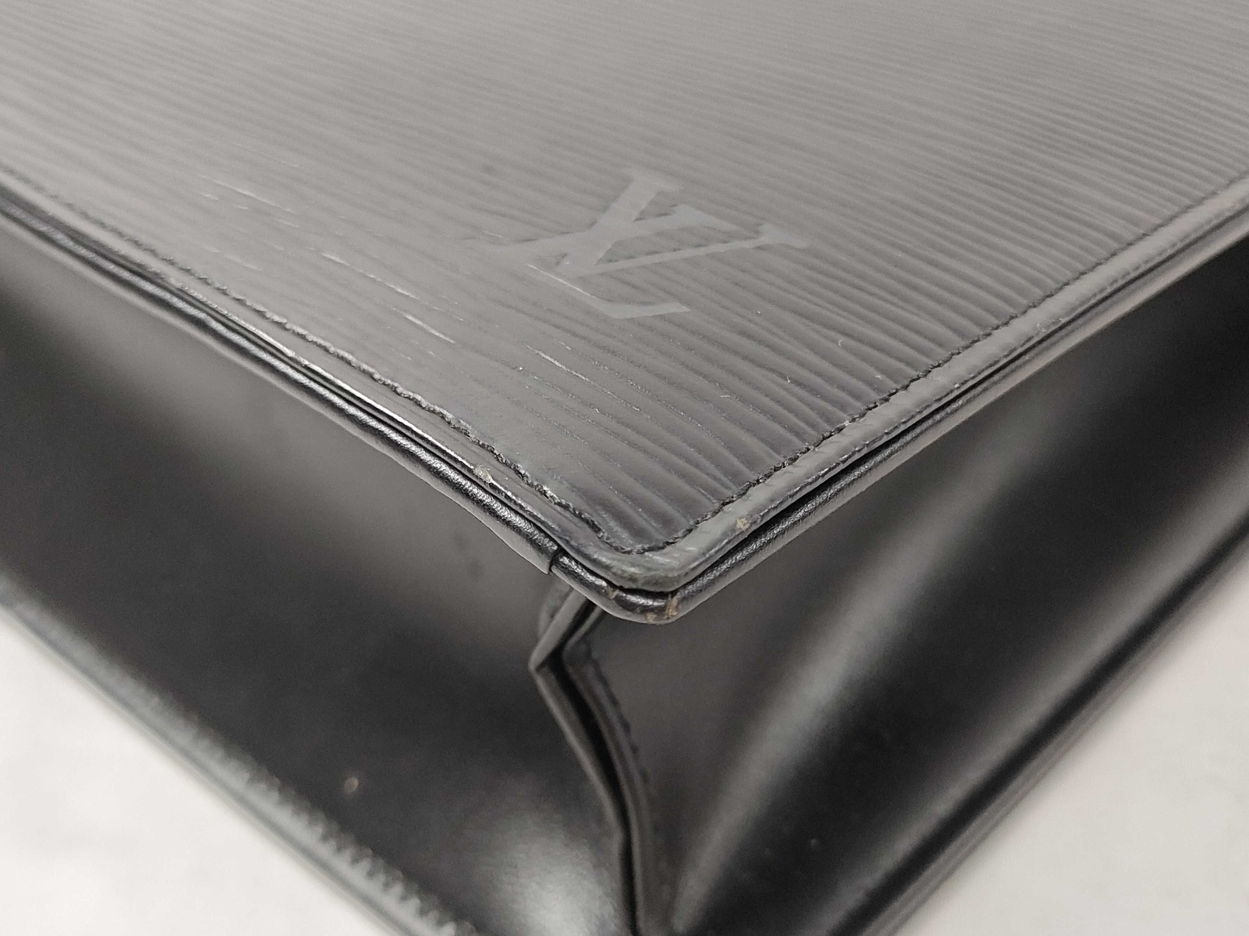 Epi Louis Vuitton Epi Ombre Handbag — view 7