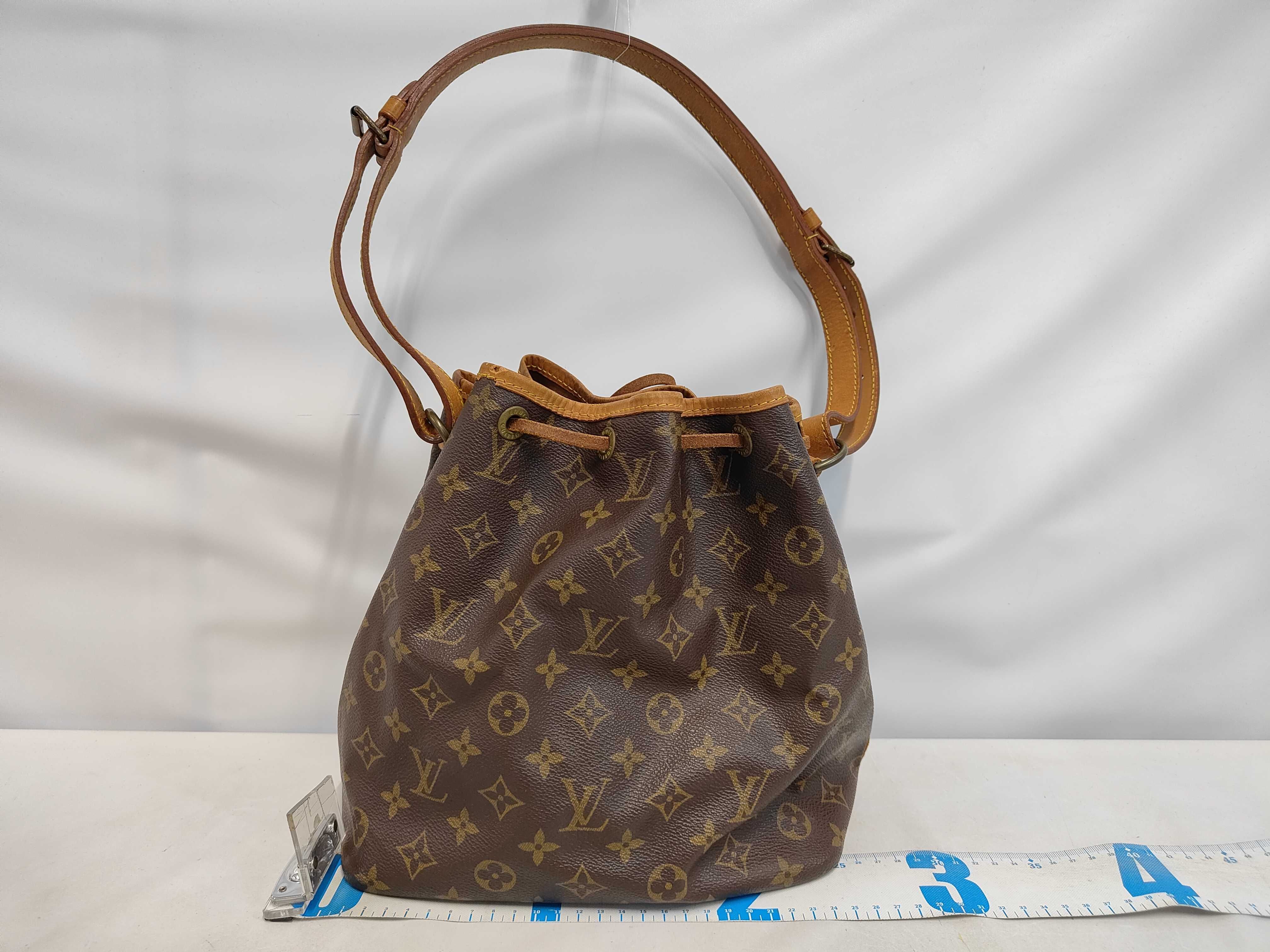 M42226 Petit Noé Monogram Shoulder Bag AR8911 Shoulder Bag — view 2