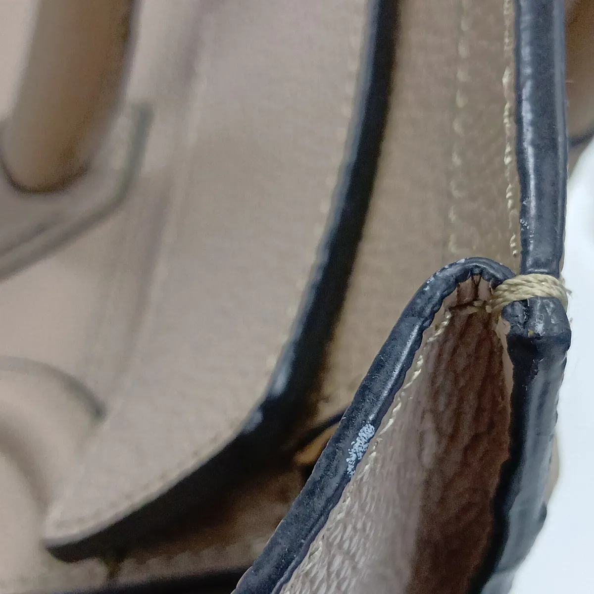Luggage Medium Shopper Leather Handbag, Beige — view 13