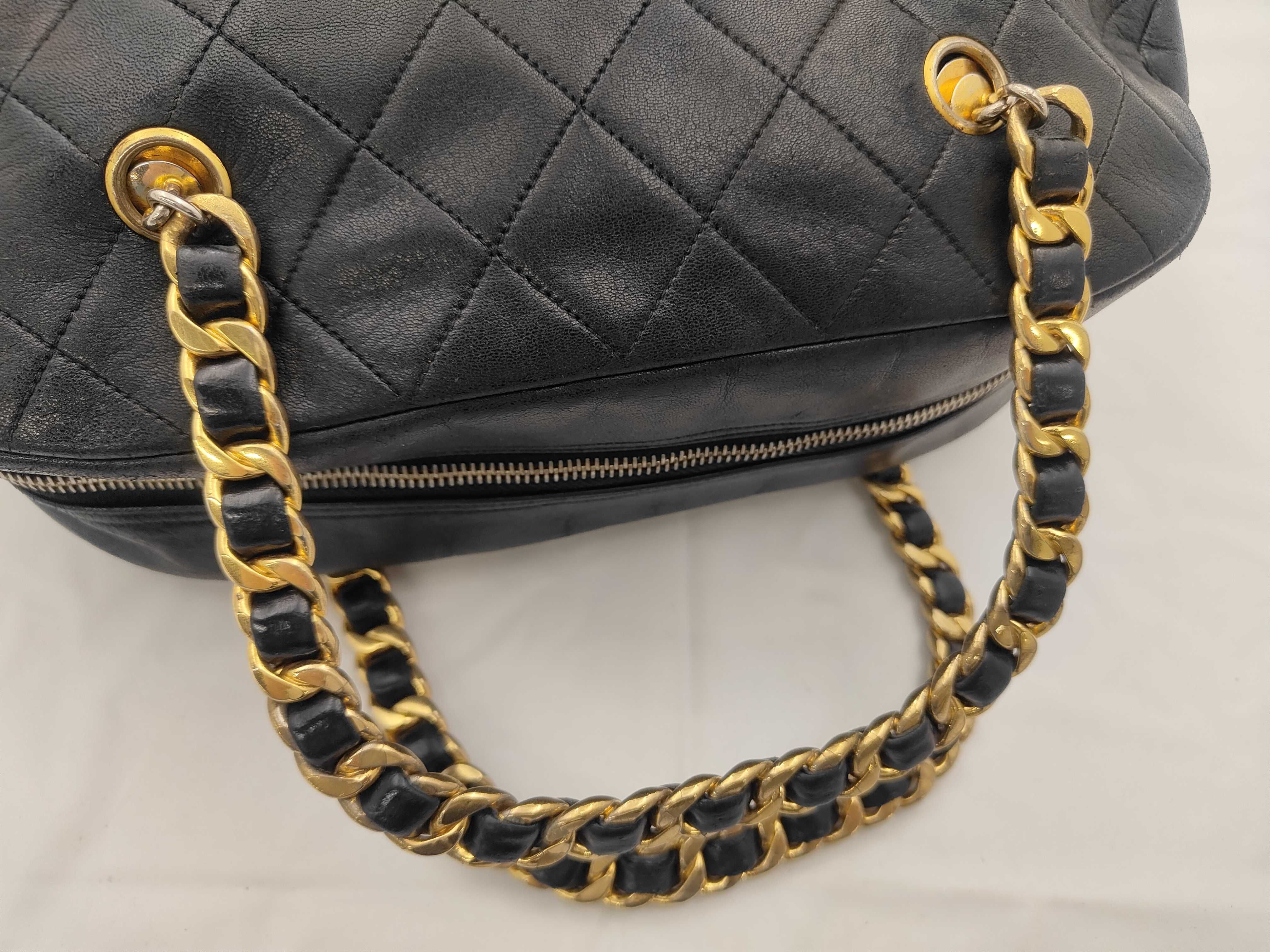Logo Chain Tote Bag (Series 1) — view 3