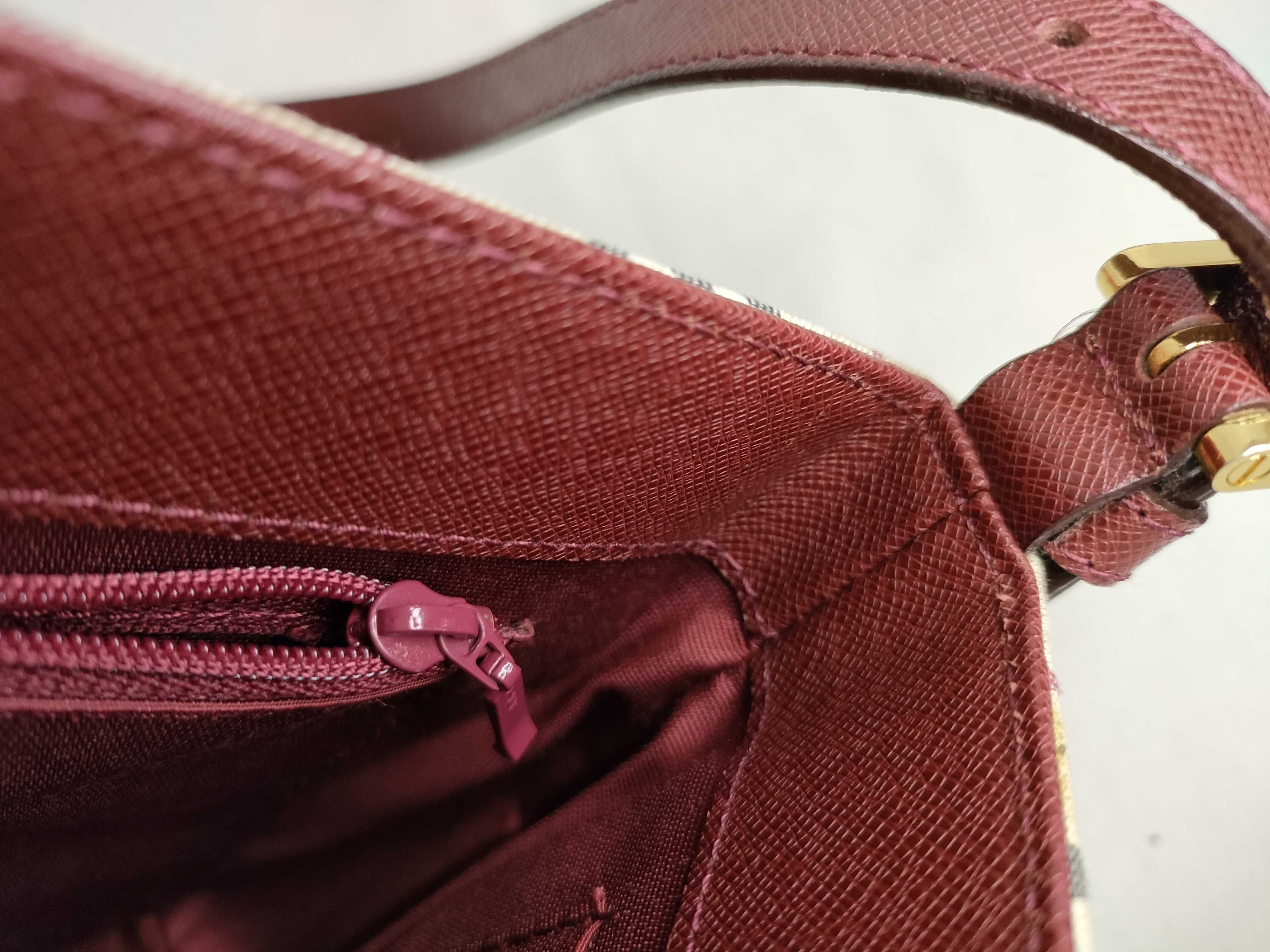 London Nova Check Shoulder Bag — view 9