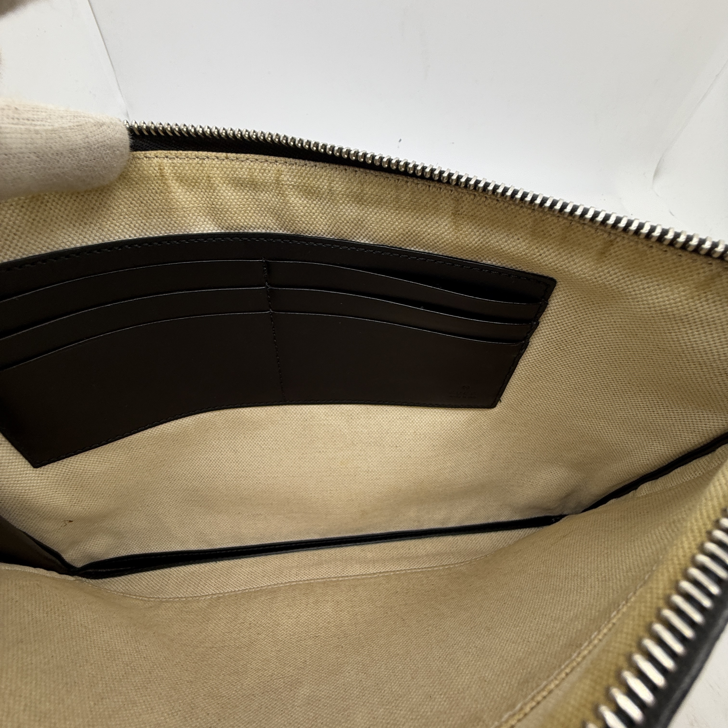 Neo Vintage GG Supreme Clutch Bag — view 10