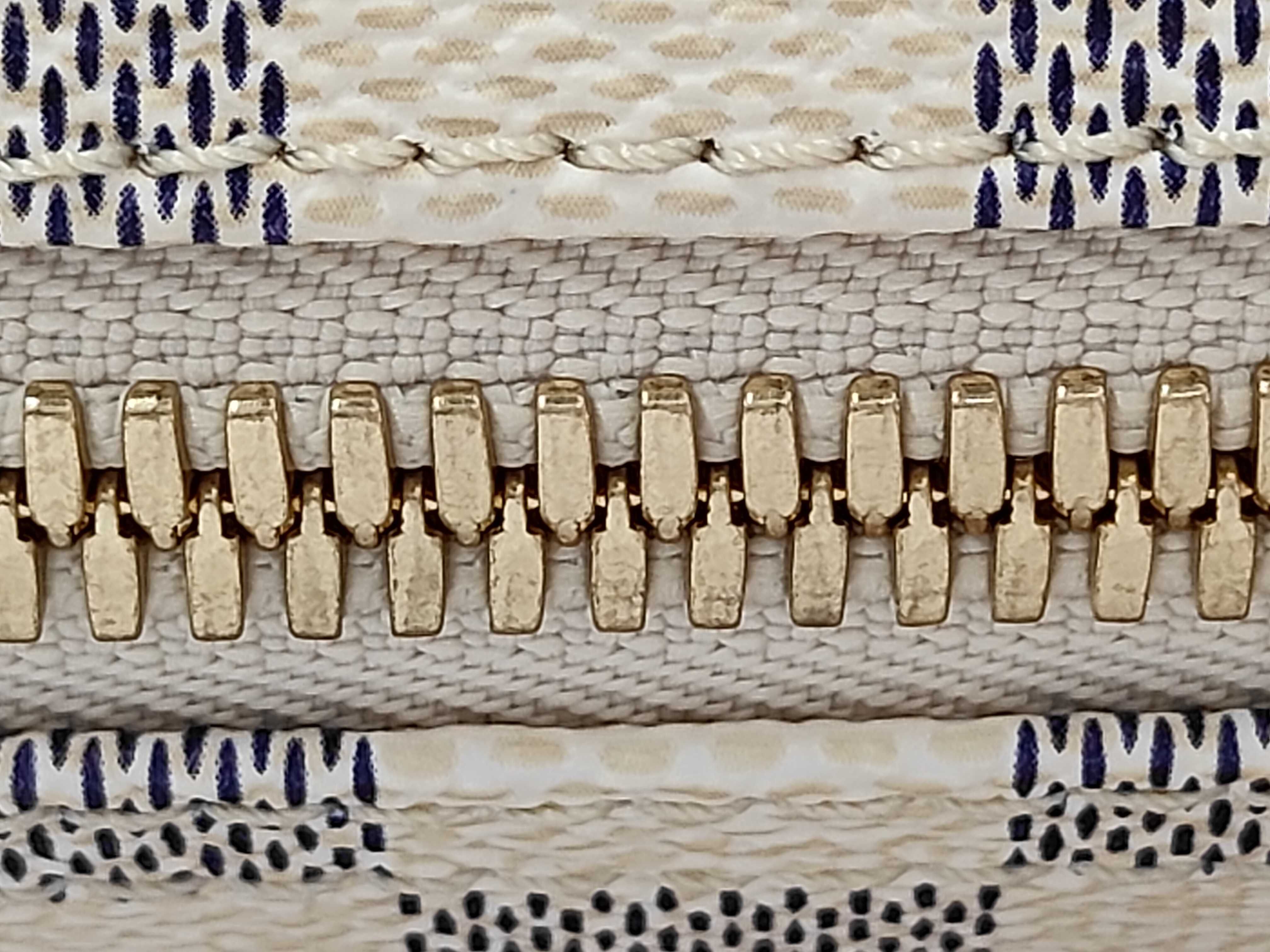 Damier Azur Keepall Bandoulière 55 Boston Bag — view 8