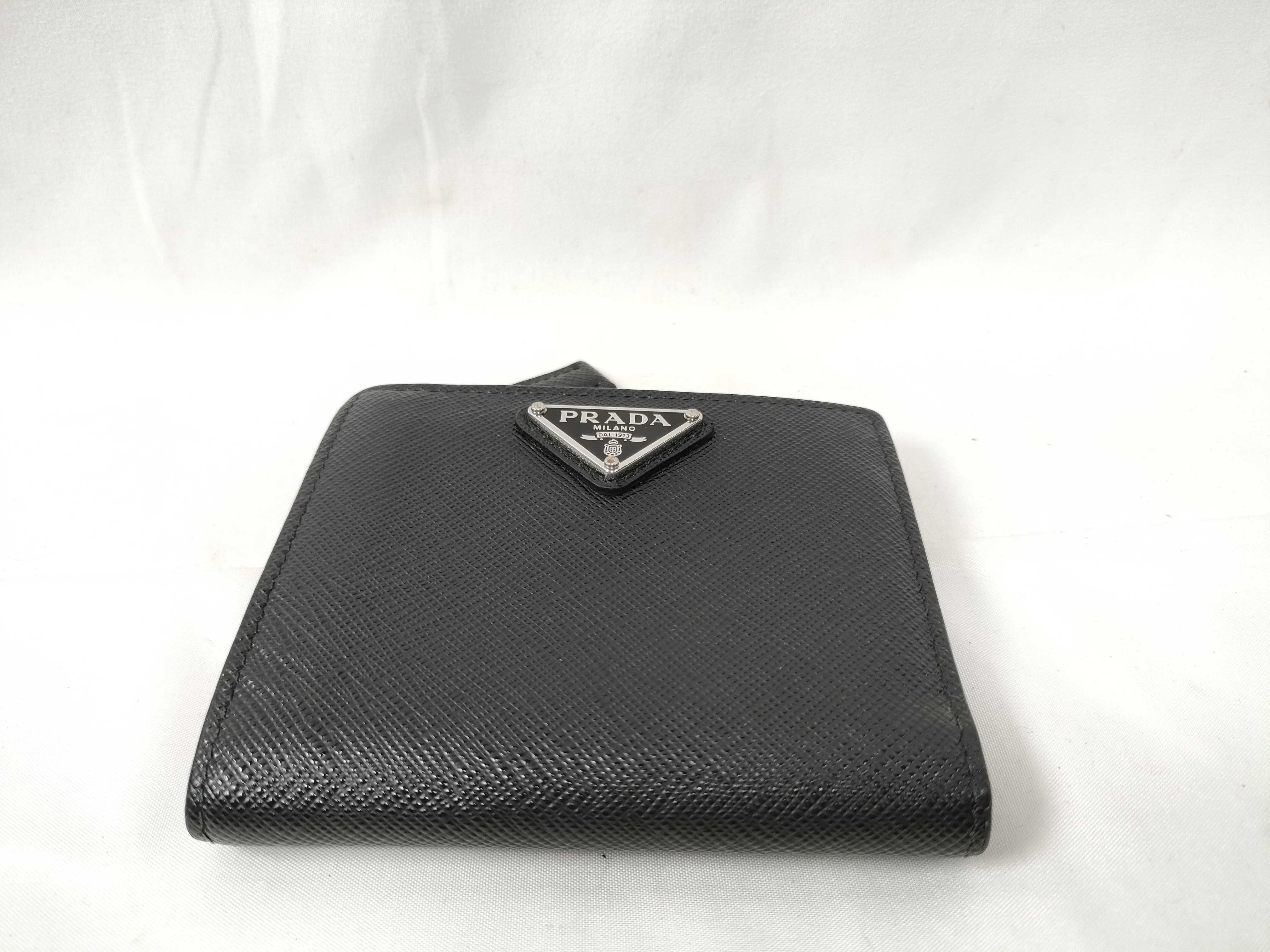 bi-fold wallet with triangular logo, black, RFID-enabled. — view 3
