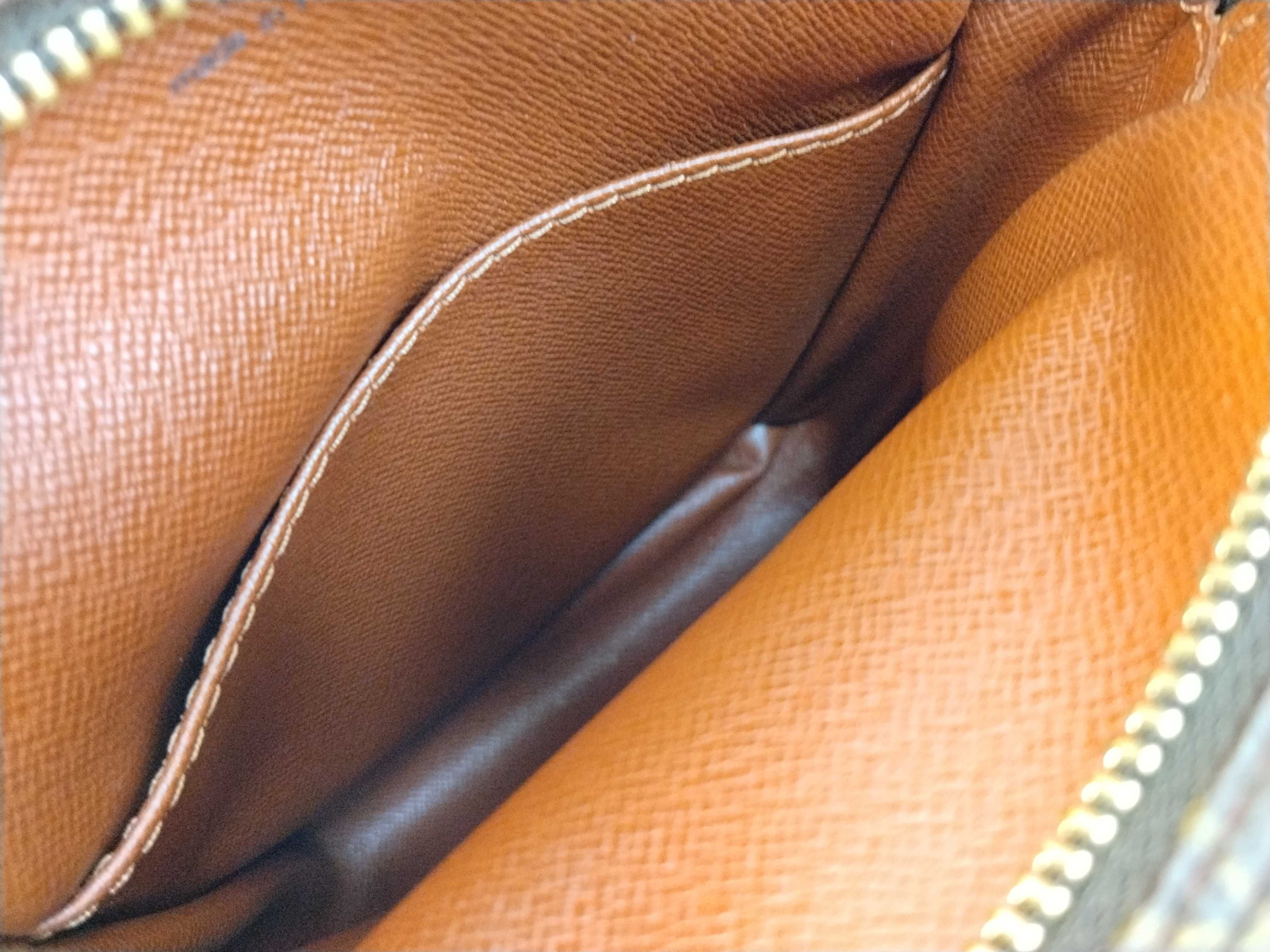 Monogram Louis Vuitton Amazon M45236 Monogram TH0051 Shoulder Bag — view 9