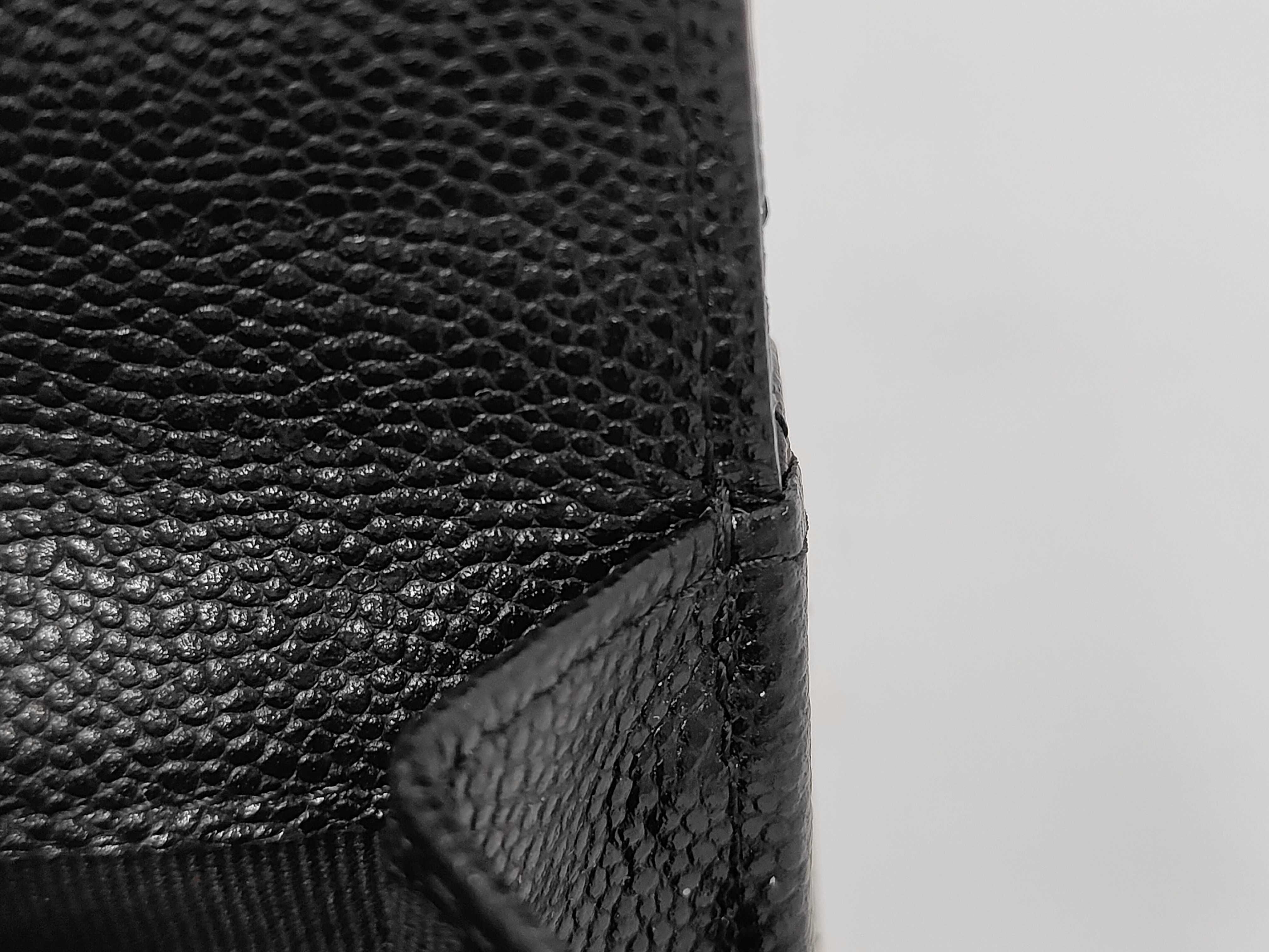 Matelassé Tri-fold Wallet, Caviar Leather, Black, Random Pattern — view 5