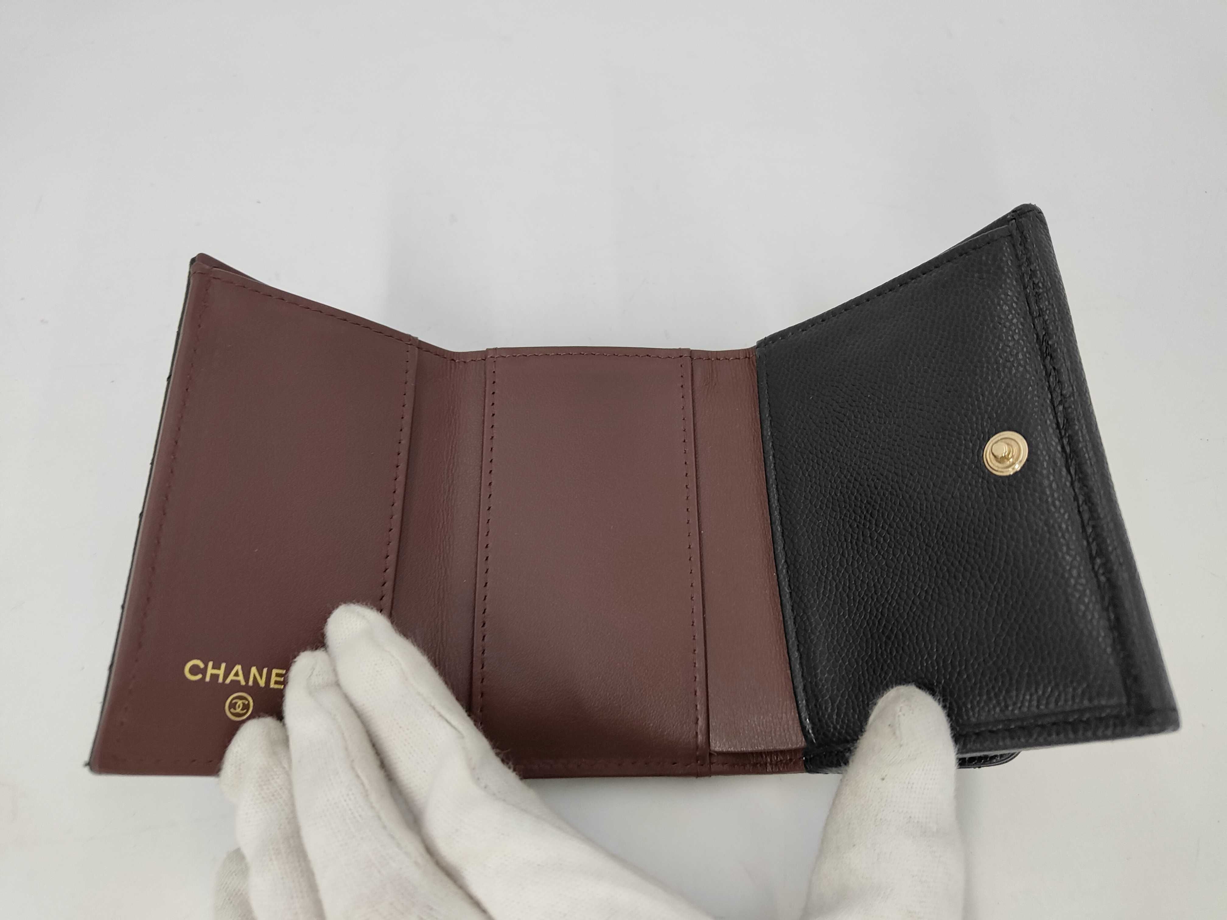 Matelassé Tri-fold Wallet, Caviar Leather, Black, Random Pattern — view 7