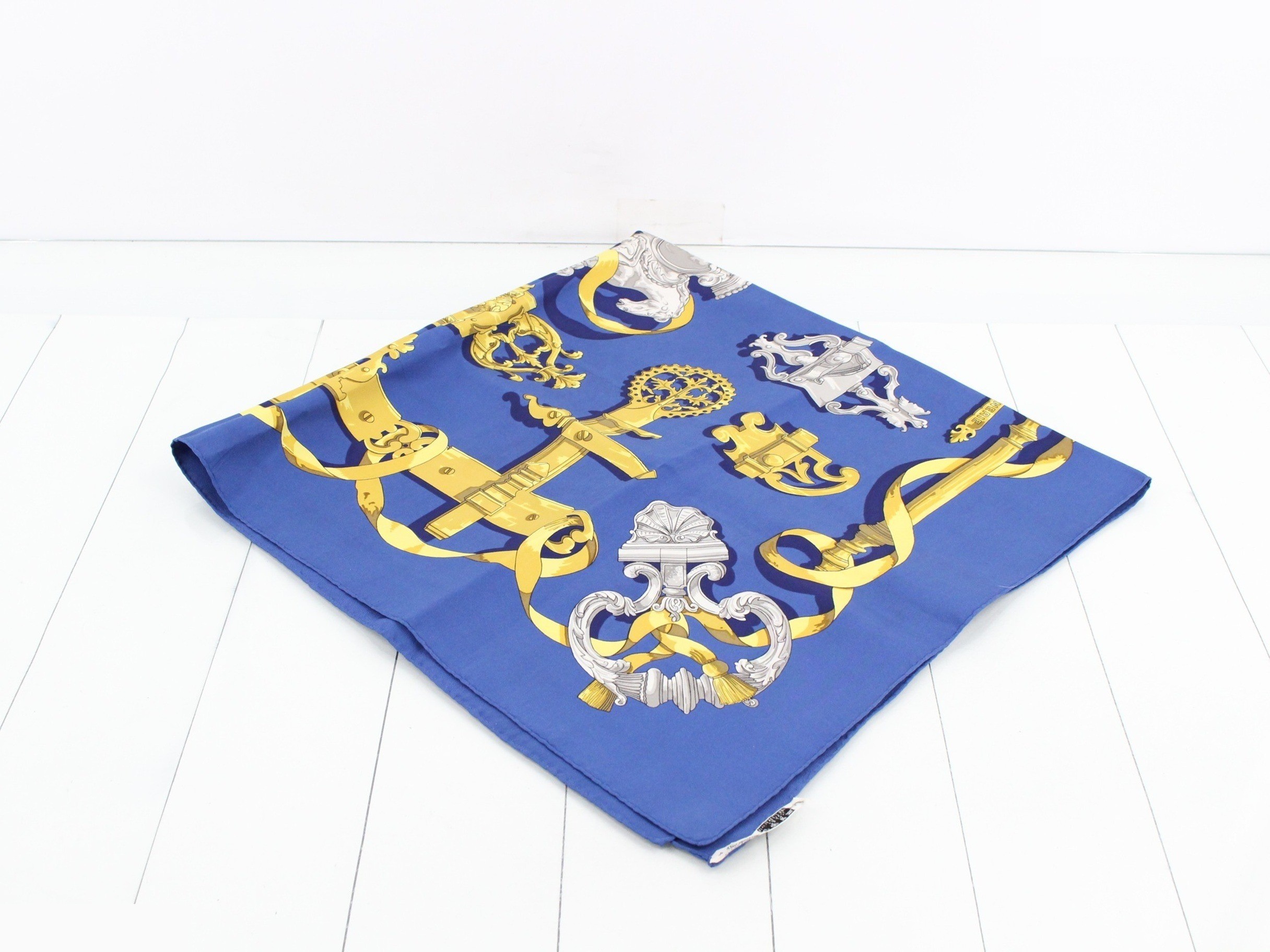 Carre 90 Blue Gold — view 2