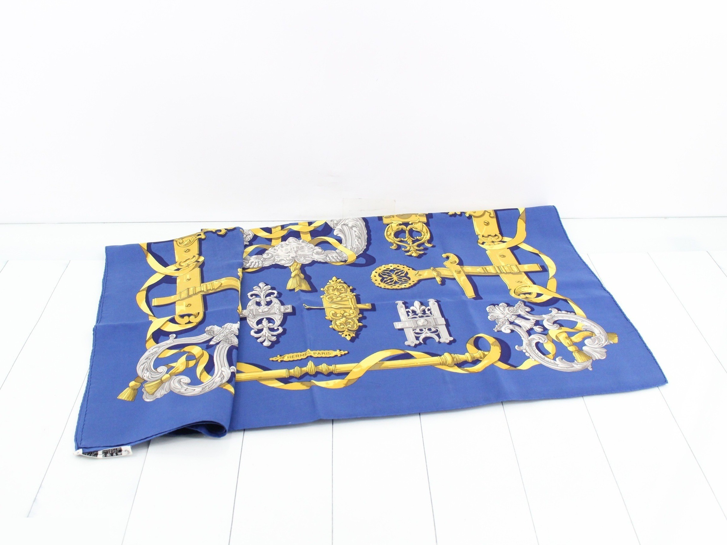 Carre 90 Blue Gold — view 3