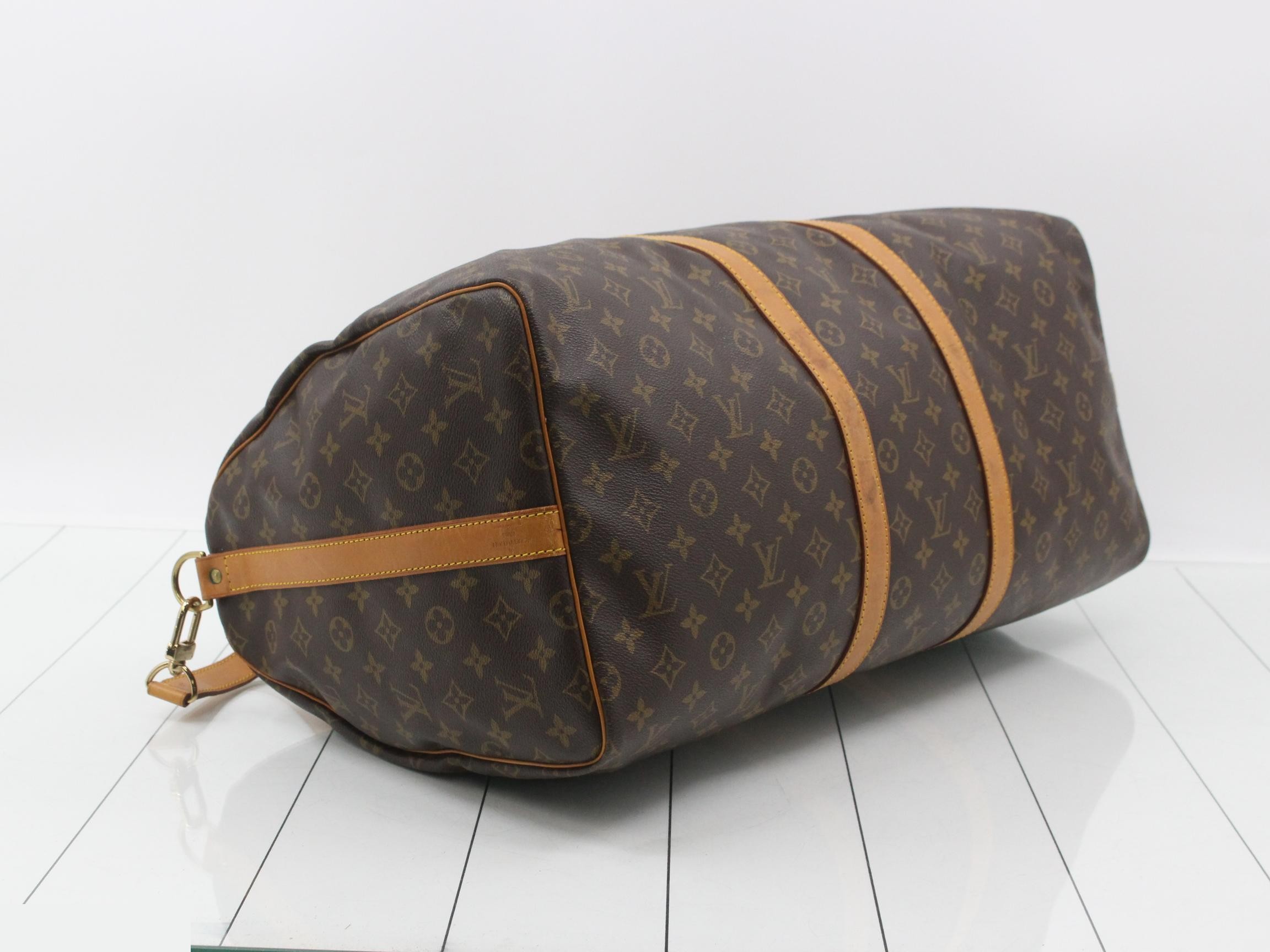 Keepall Bandouliere 55: Shoulder strap, padlock, 2 keys, name tag. — view 5