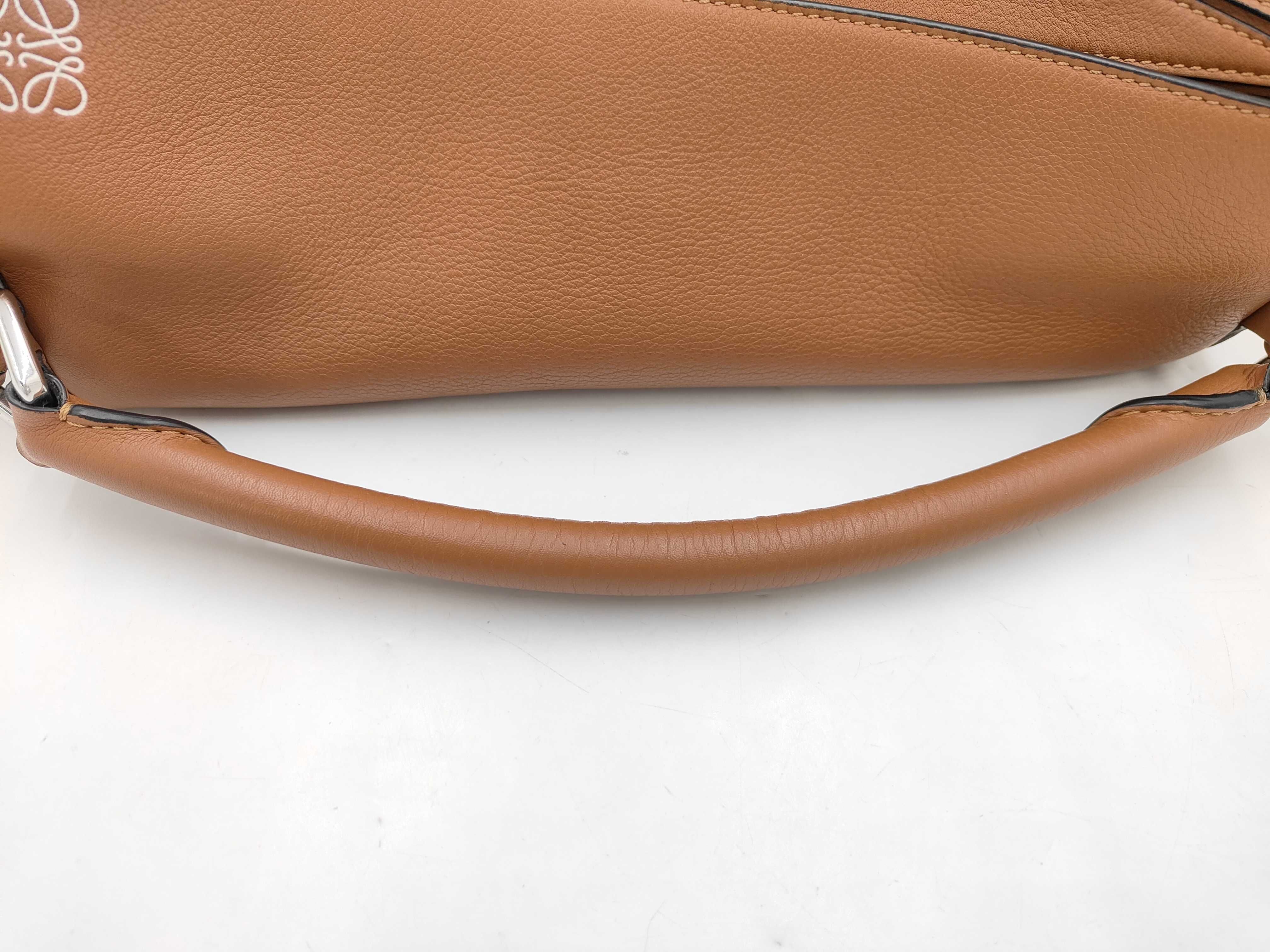 Puzzle Medium Handbag with Detachable Shoulder Strap and Zipper Closure. Suitable for hand, shoulder, or crossbody use. — view 3