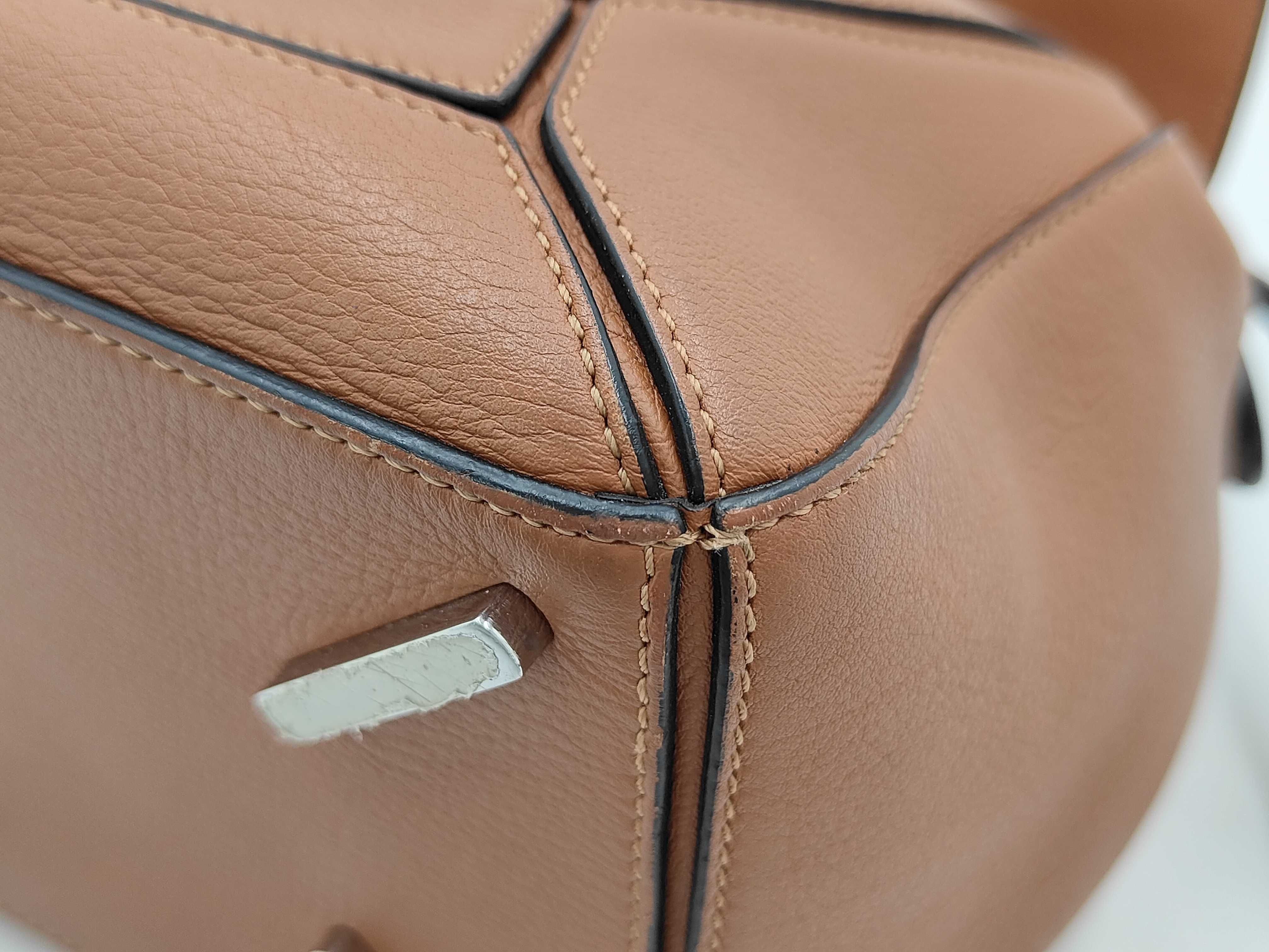 Puzzle Medium Handbag with Detachable Shoulder Strap and Zipper Closure. Suitable for hand, shoulder, or crossbody use. — view 6