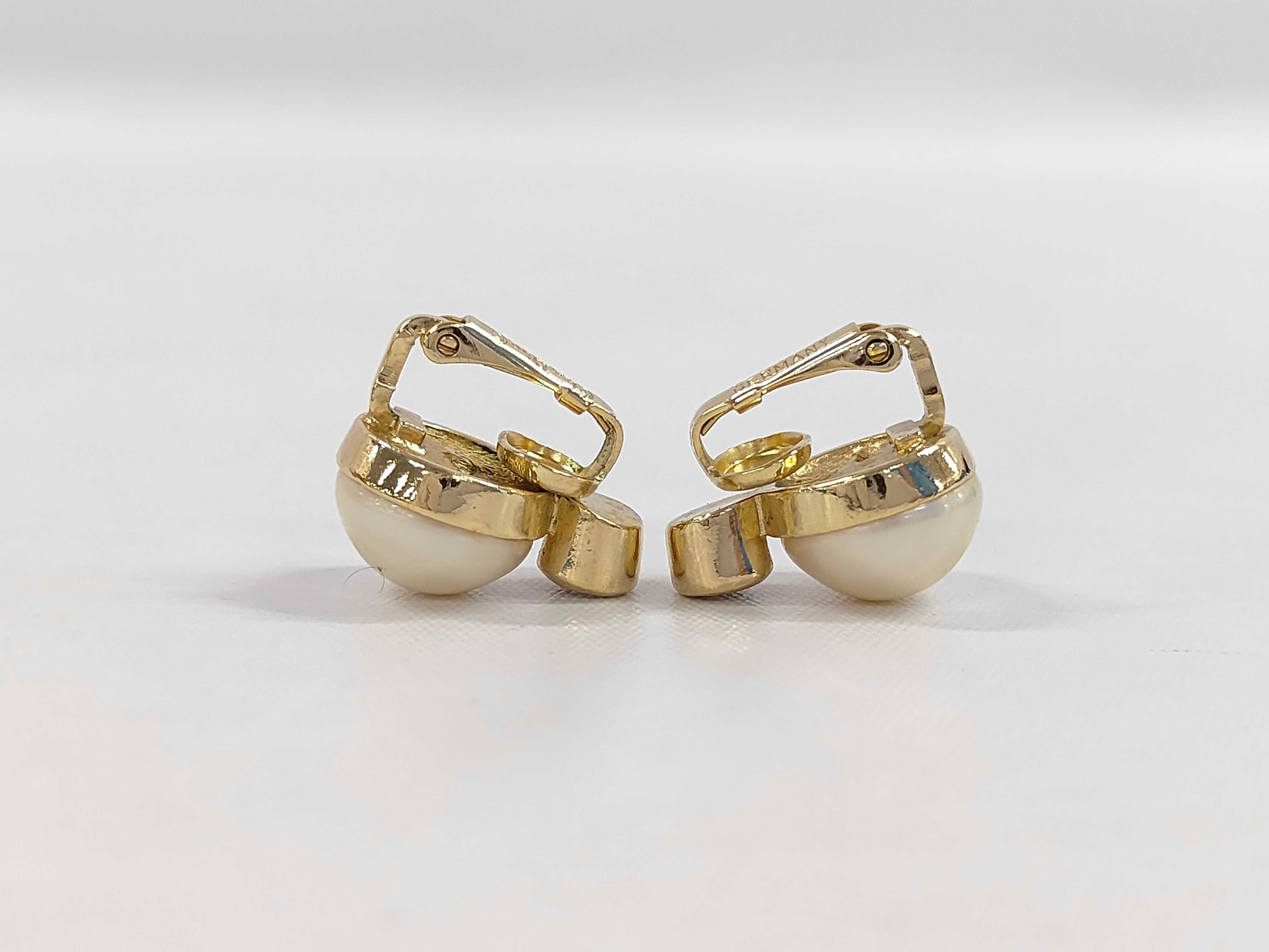 earrings — view 4