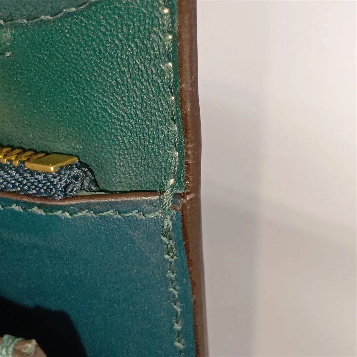 Classic Box Leather Shoulder Bag, Green — view 14