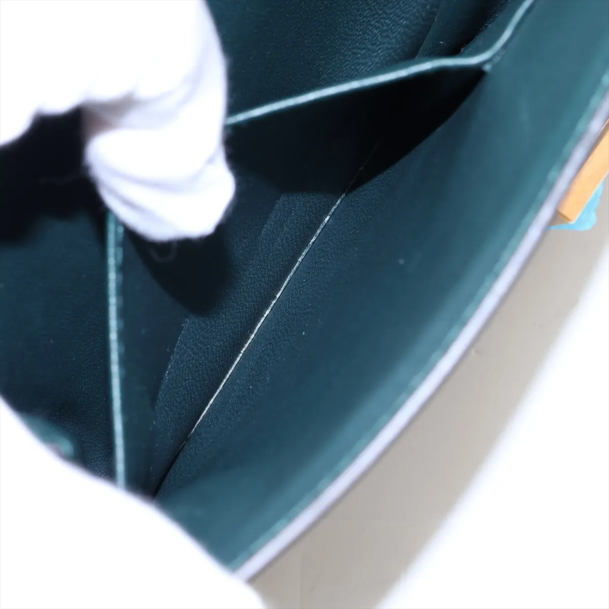 Classic Box Leather Shoulder Bag, Green — view 8