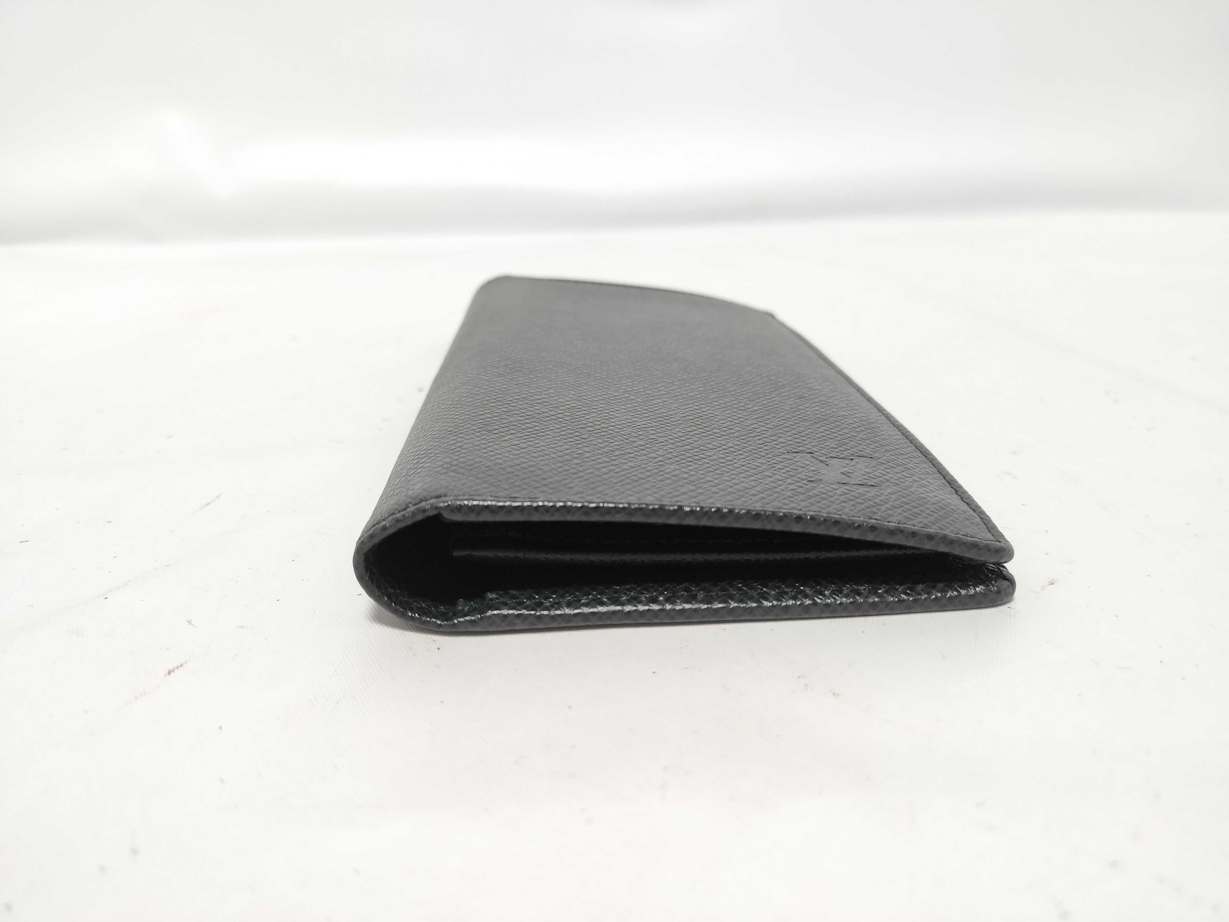 Taiga Plaza Leather Long Wallet Black Serial Number — view 3